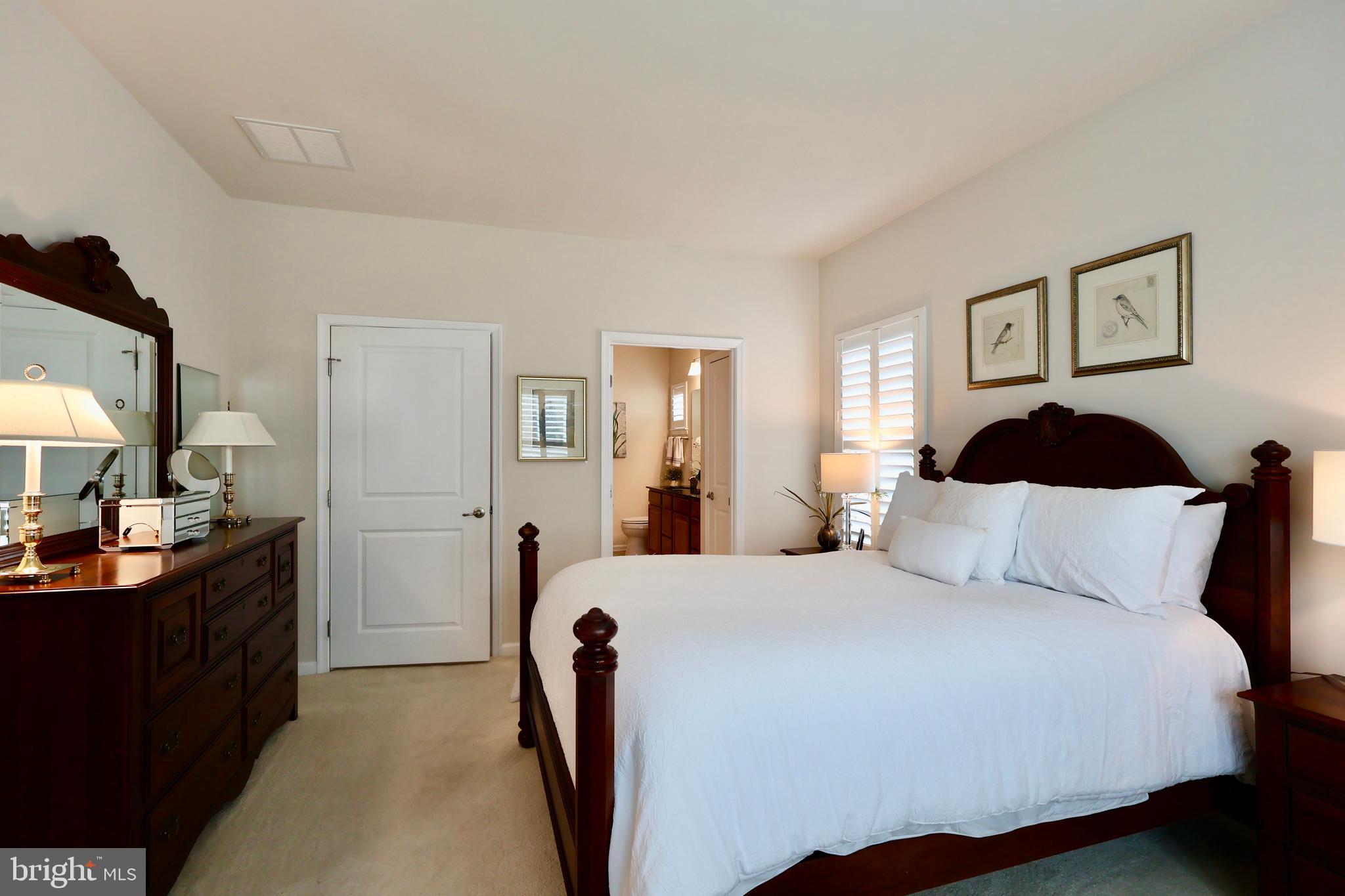 CREEKSIDE VILLAGE - Residential