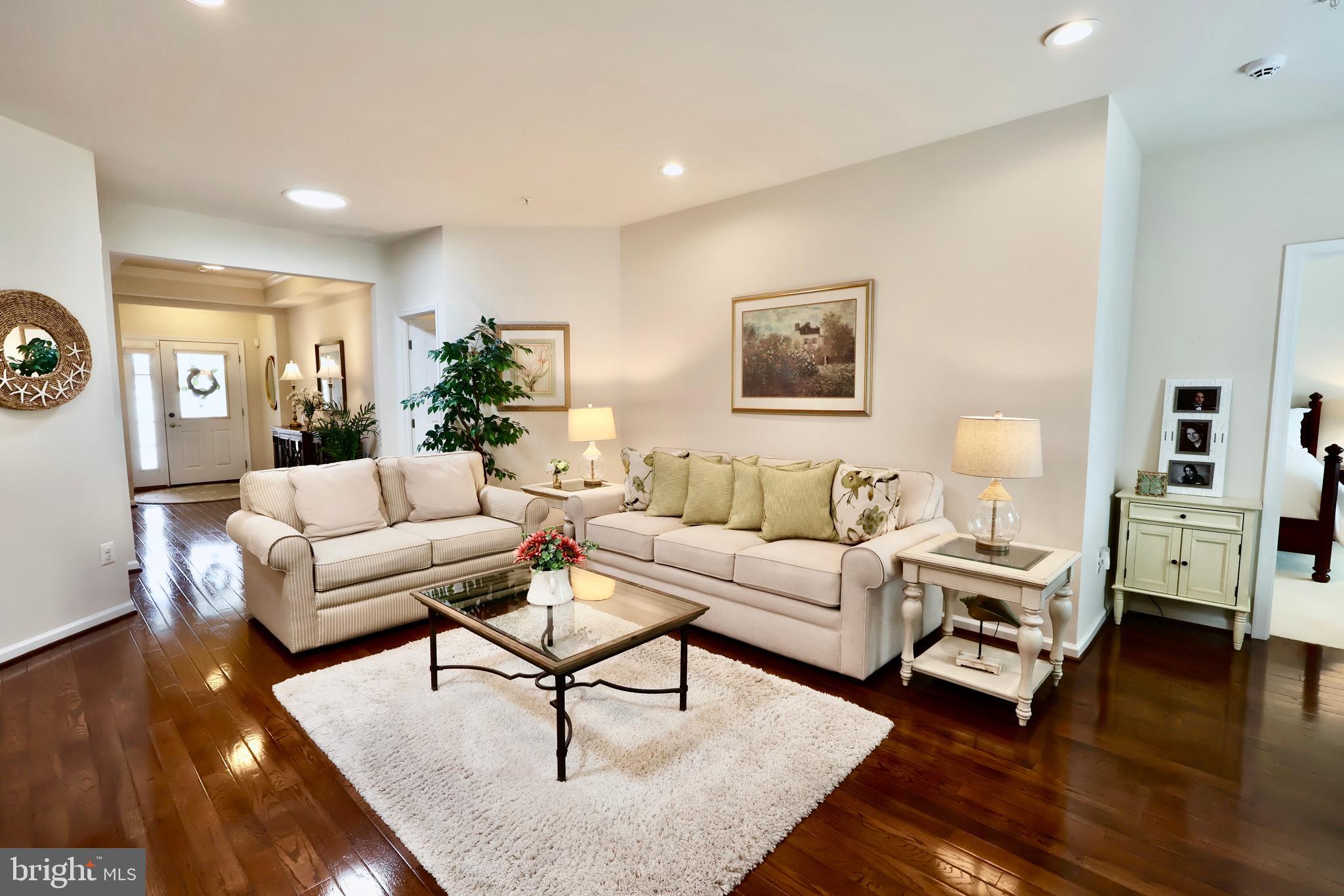 CREEKSIDE VILLAGE - Residential