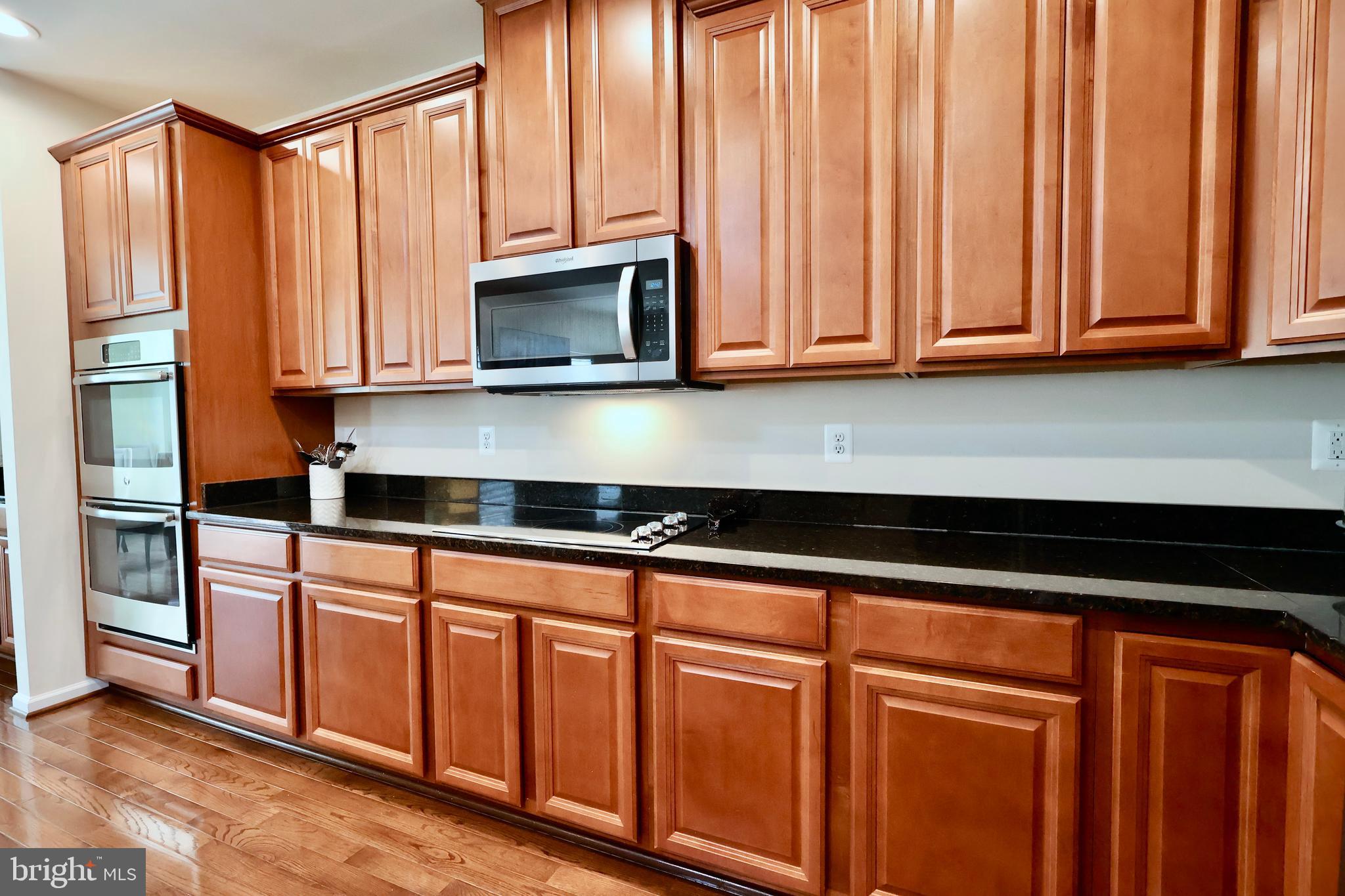 CREEKSIDE VILLAGE - Residential