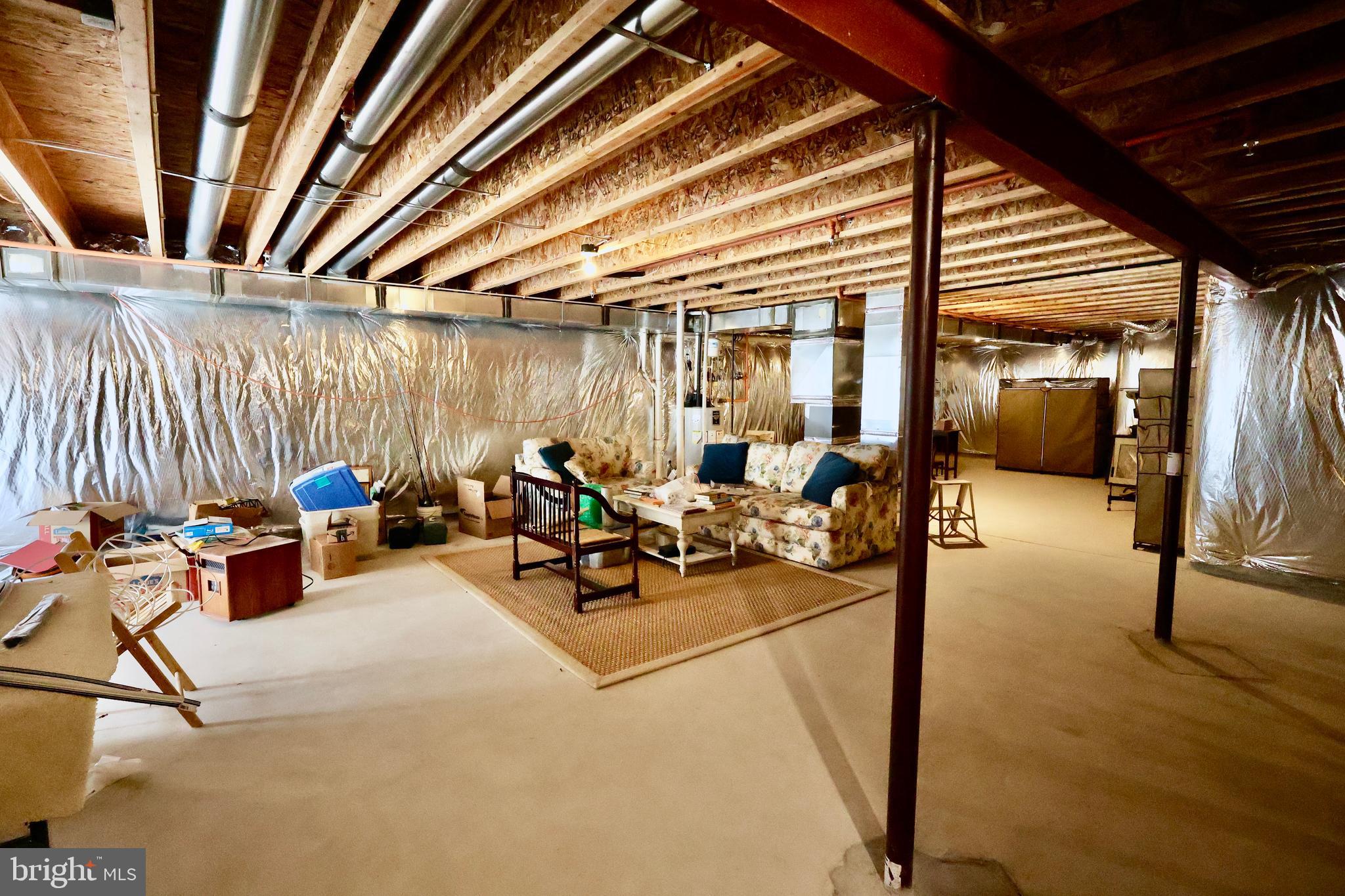 CREEKSIDE VILLAGE - Residential