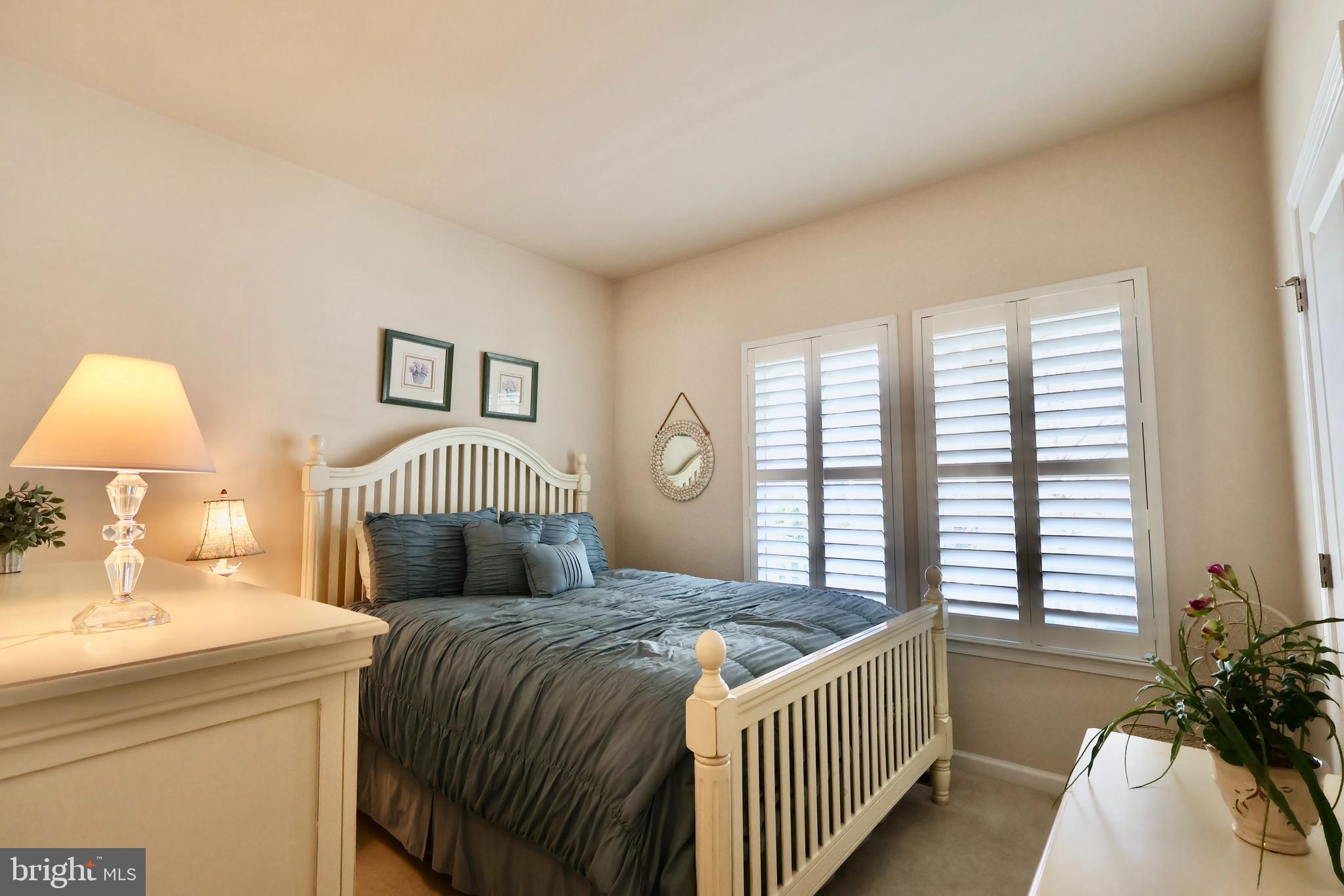 CREEKSIDE VILLAGE - Residential