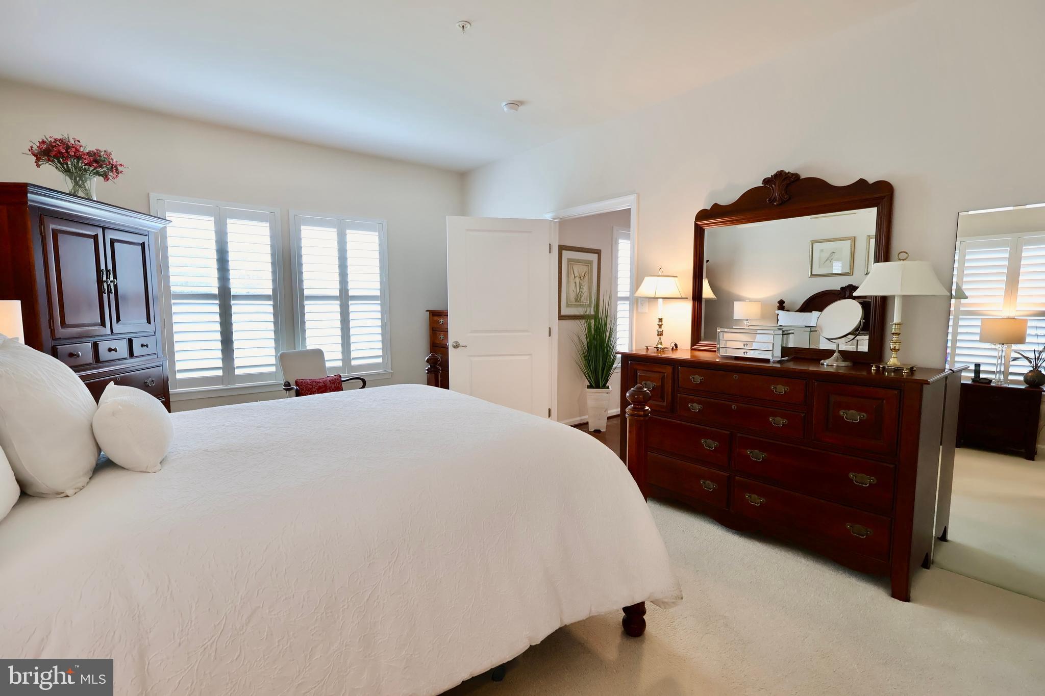 CREEKSIDE VILLAGE - Residential