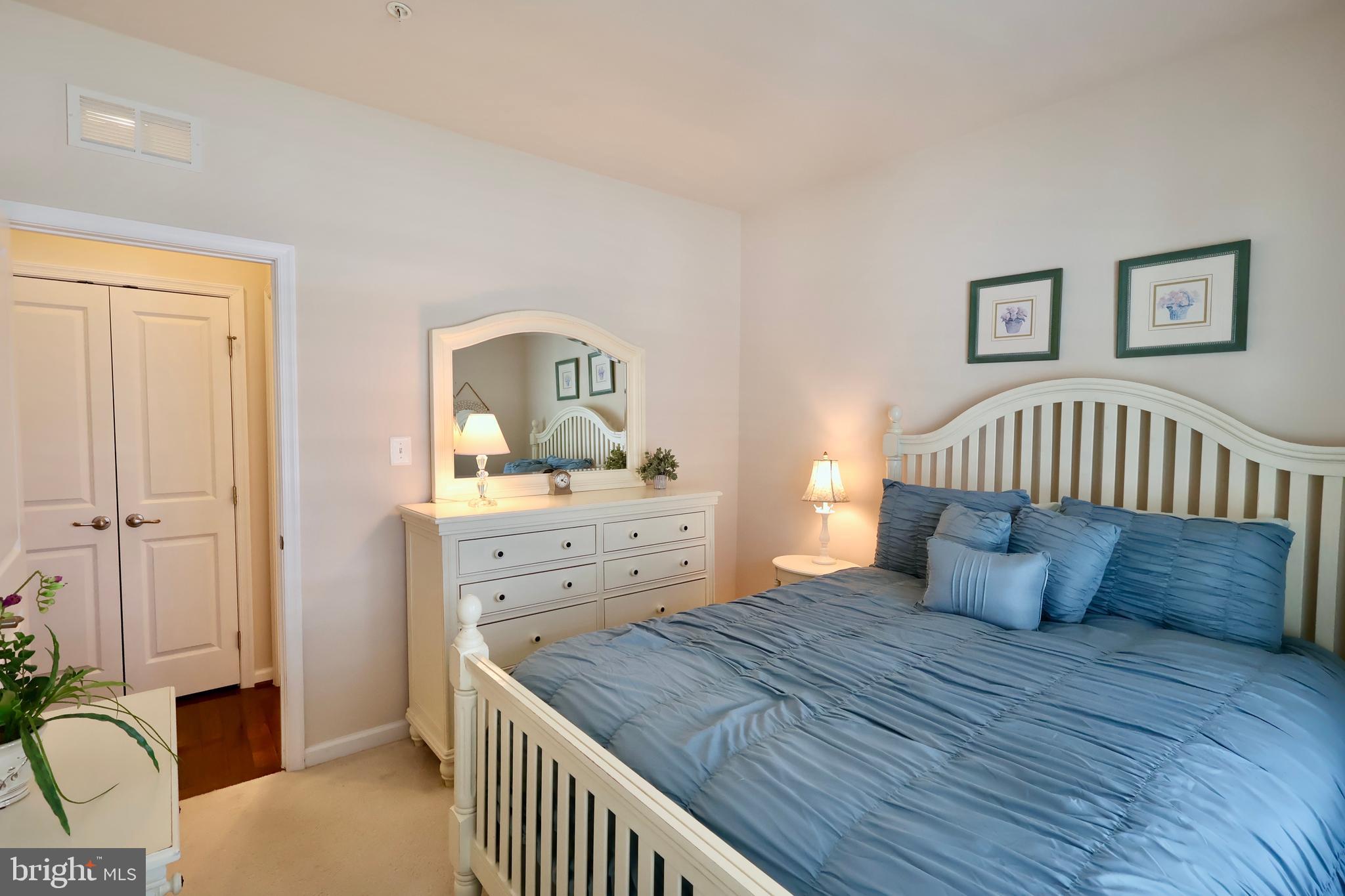 CREEKSIDE VILLAGE - Residential