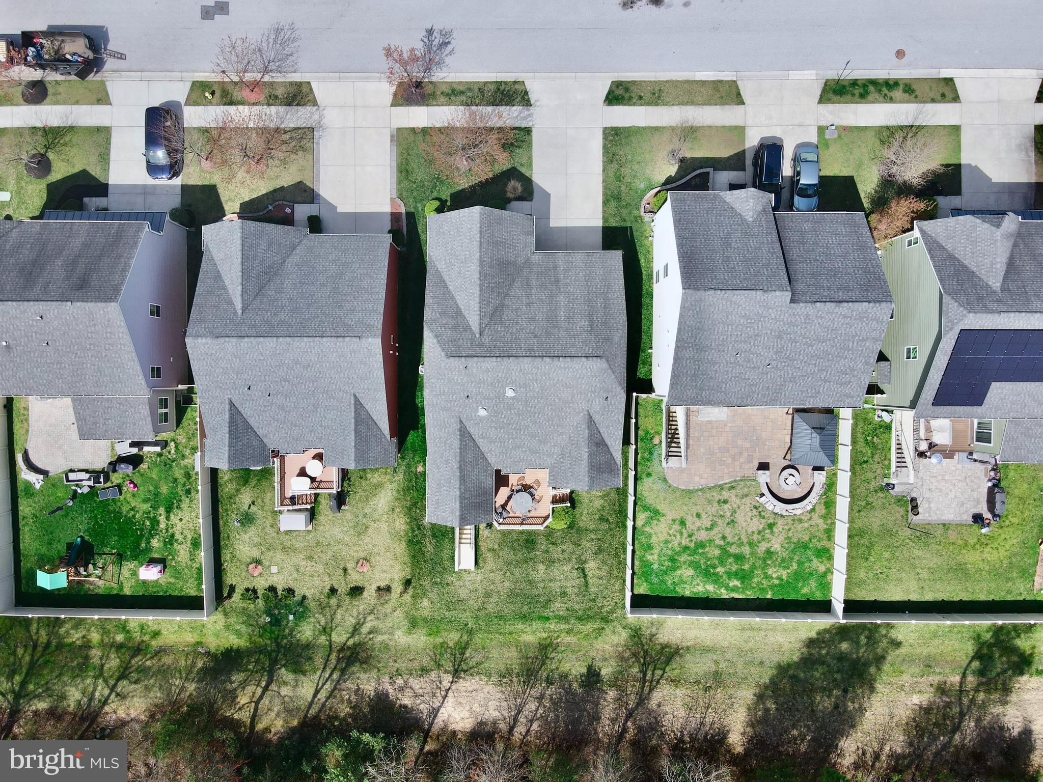 CREEKSIDE VILLAGE - Residential