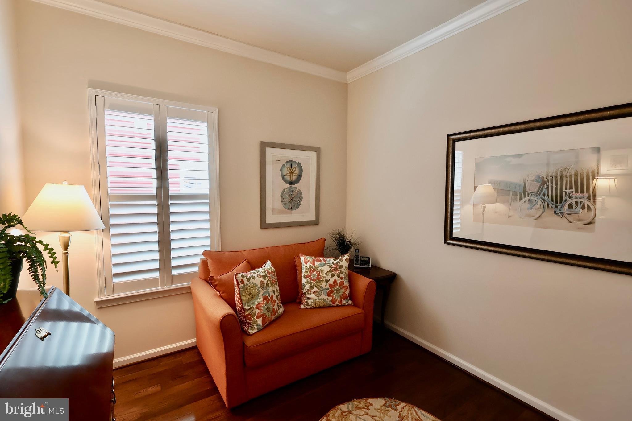 CREEKSIDE VILLAGE - Residential