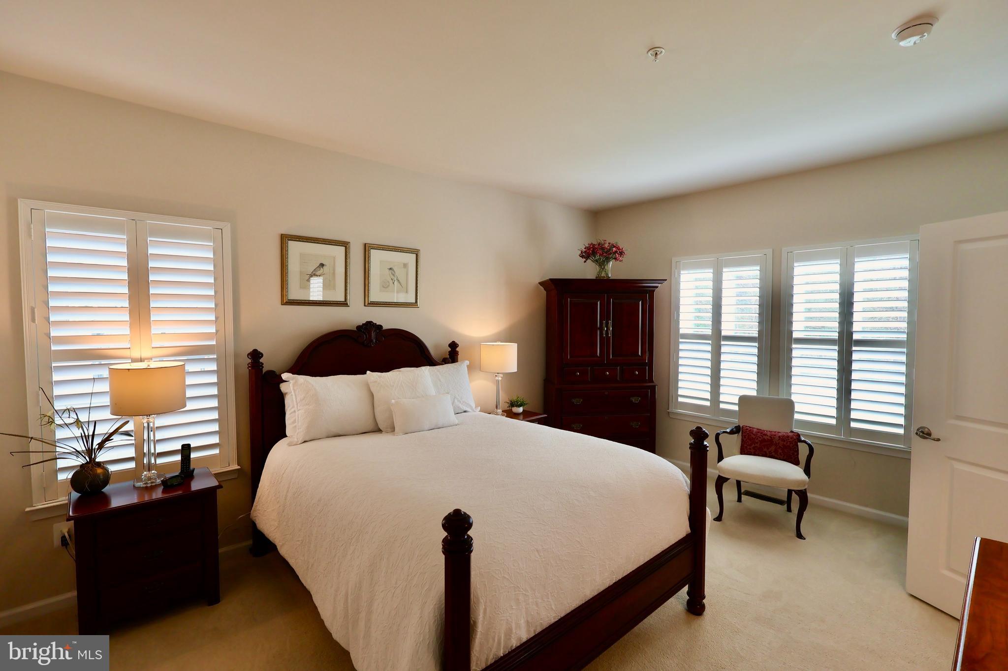 CREEKSIDE VILLAGE - Residential