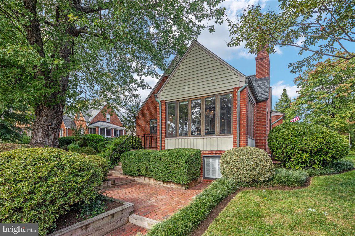 WILLET HEIGHTS - Residential