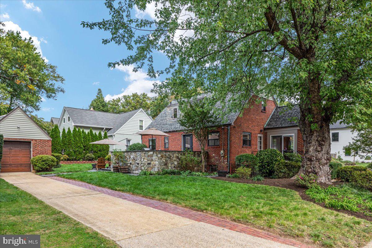 WILLET HEIGHTS - Residential