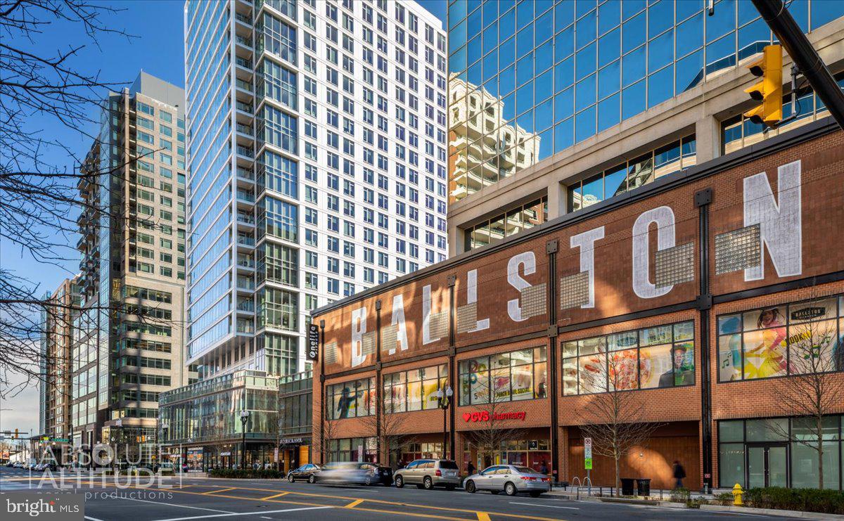 WILLET HEIGHTS - Residential