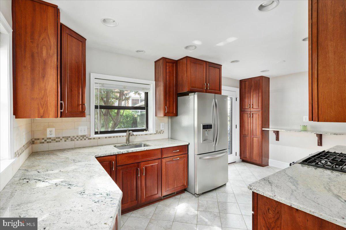 WILLET HEIGHTS - Residential