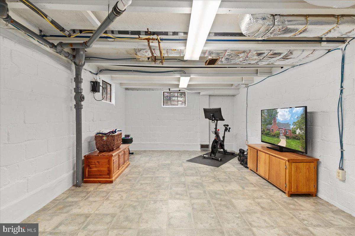 WILLET HEIGHTS - Residential