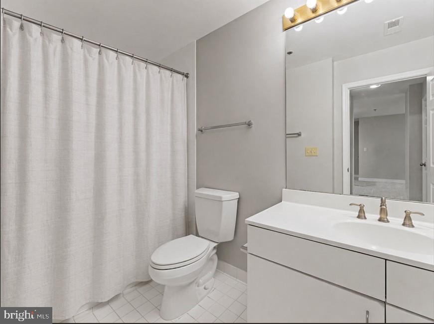 HARBORVIEW CONDOMINIUMS - Residential