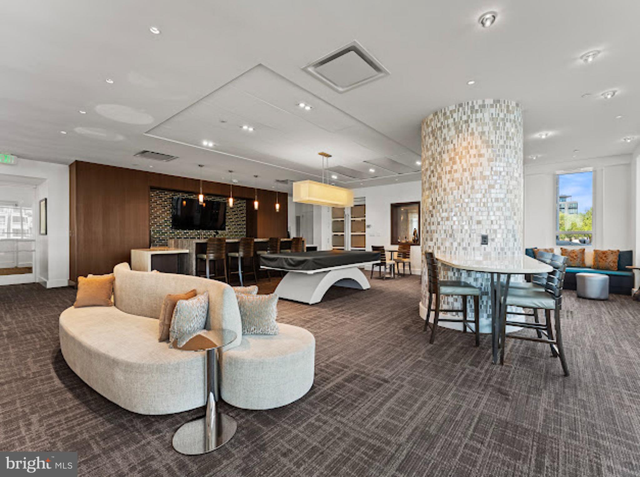 HARBORVIEW CONDOMINIUMS - Residential