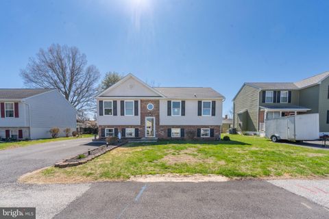 202 ST MARYS ROAD ESSEX MD 21221