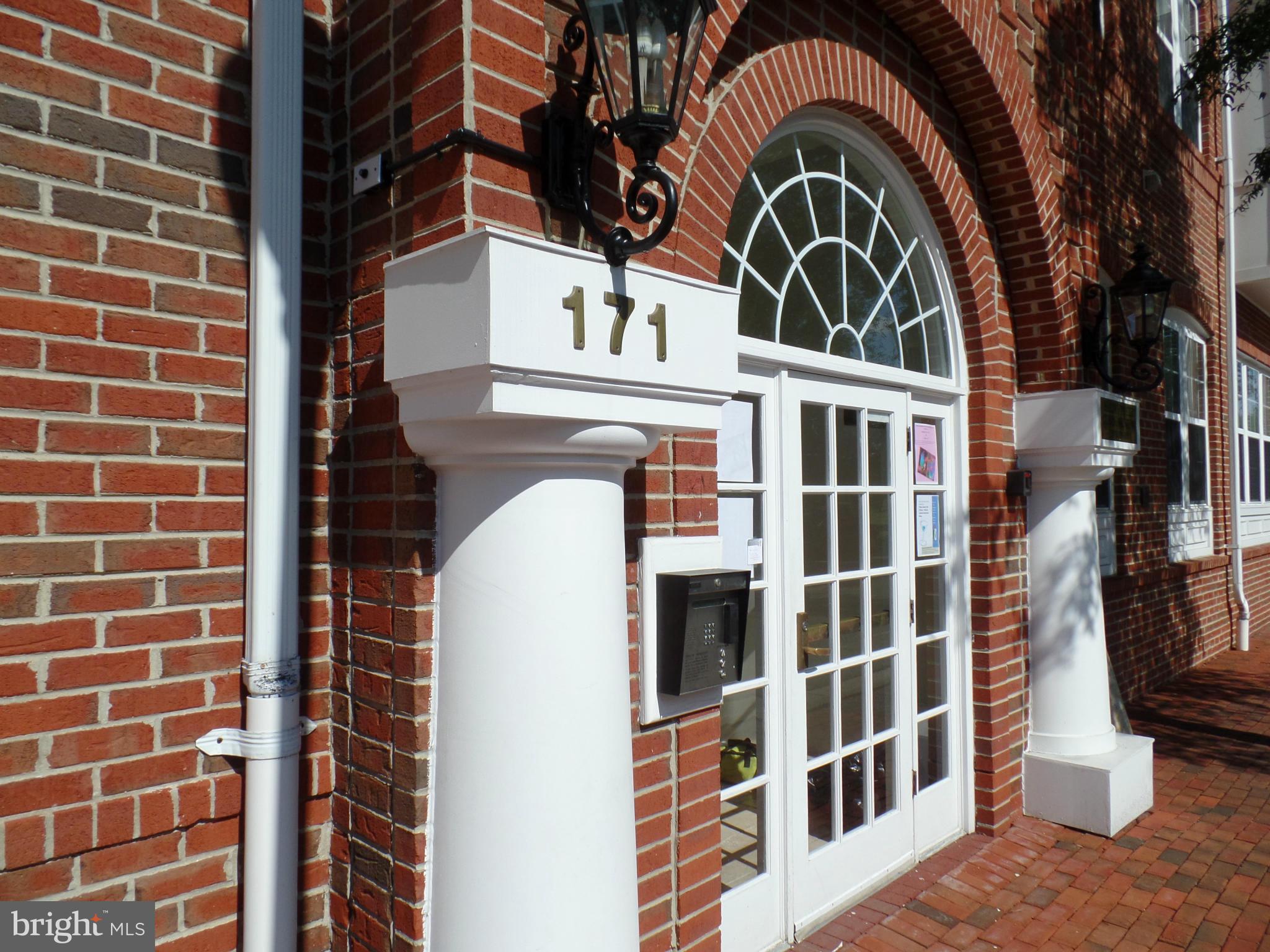 MAIN STREET - Residential