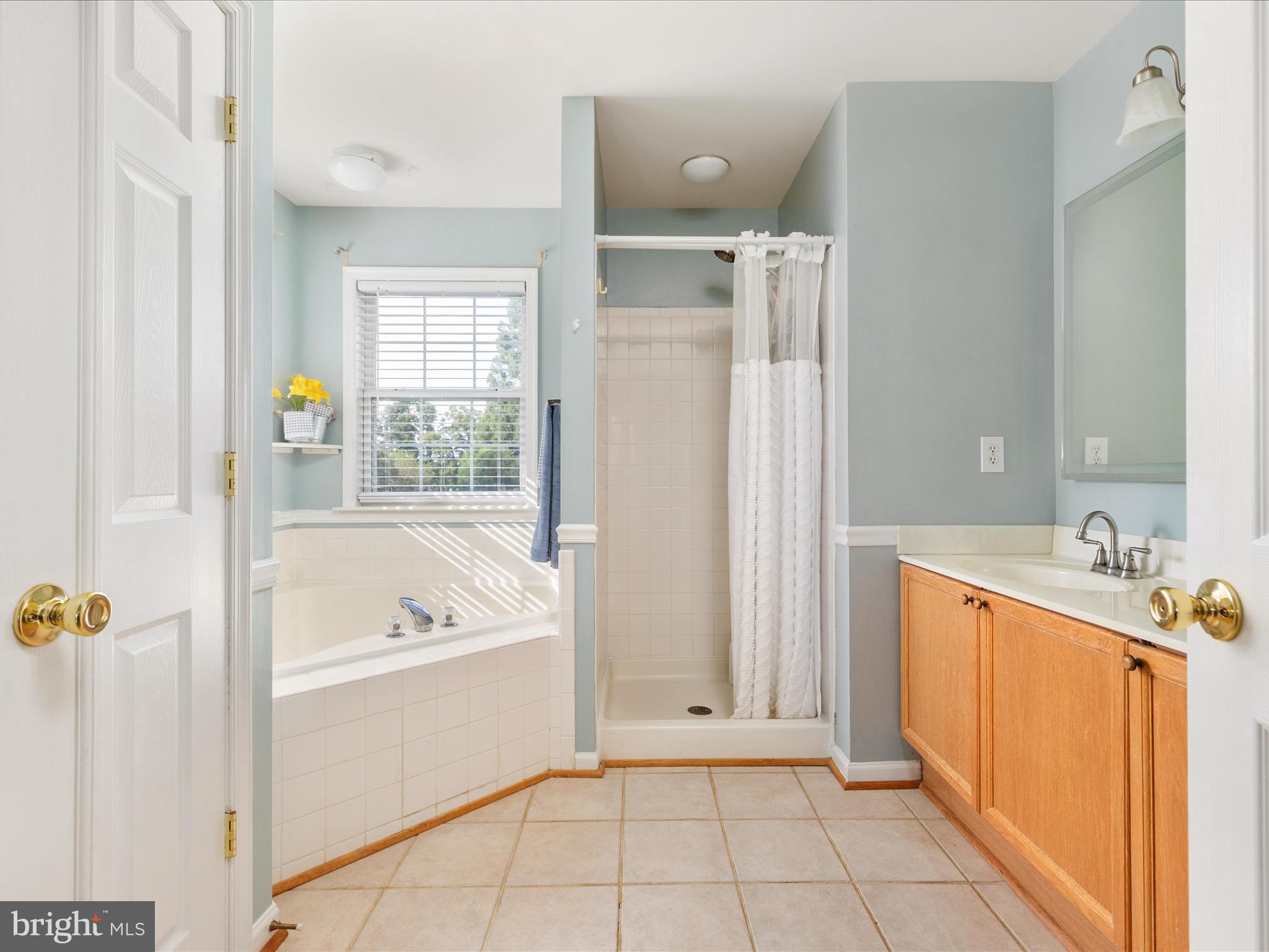 YORKVILLE - Residential