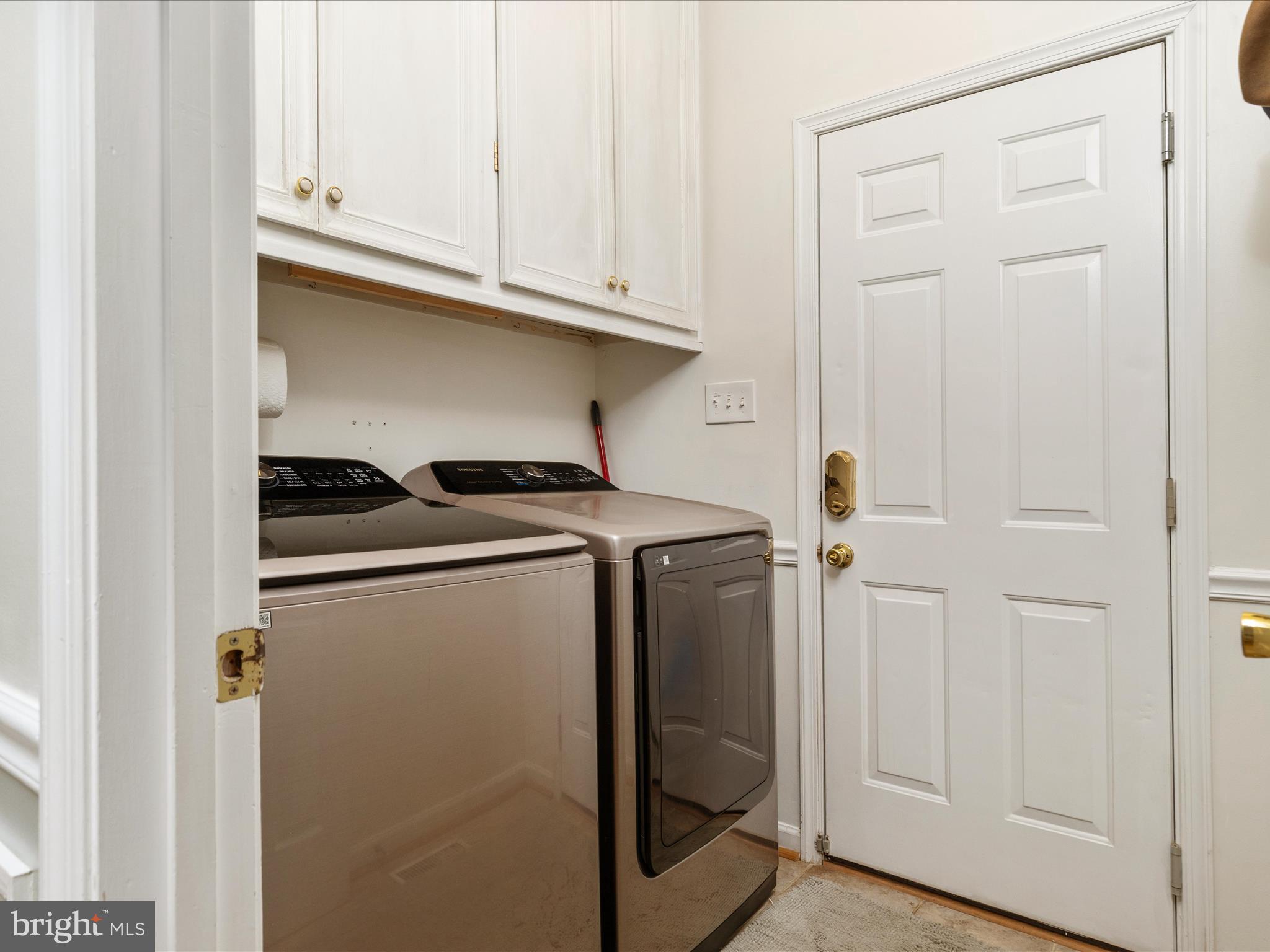 YORKVILLE - Residential