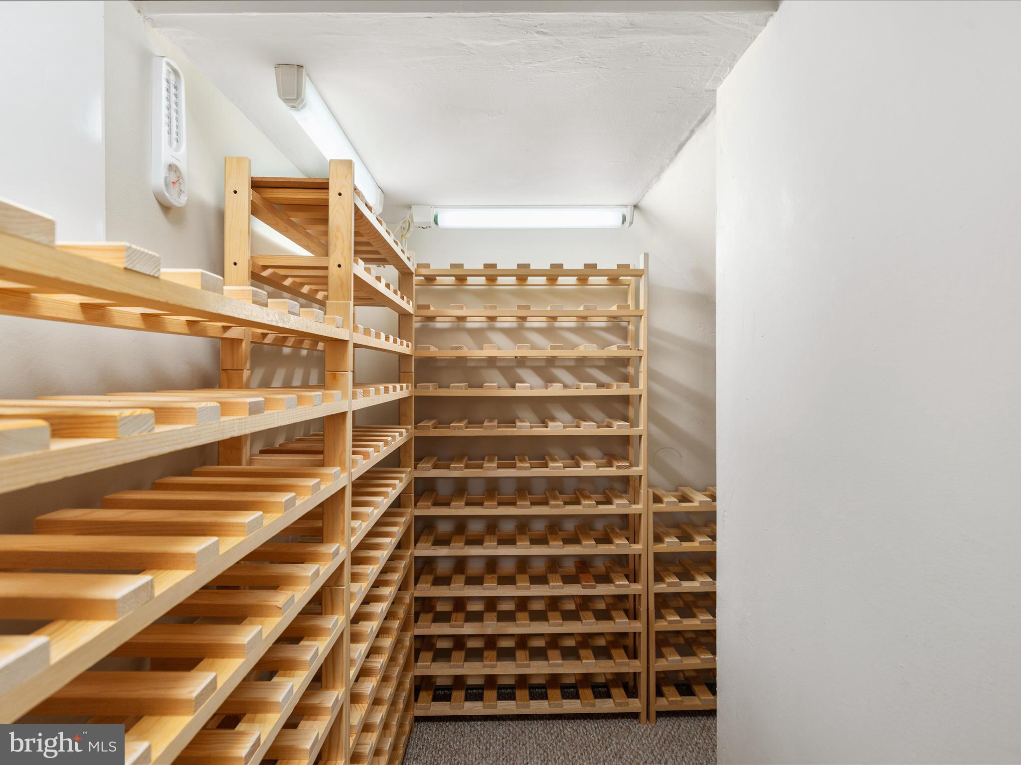 YORKVILLE - Residential