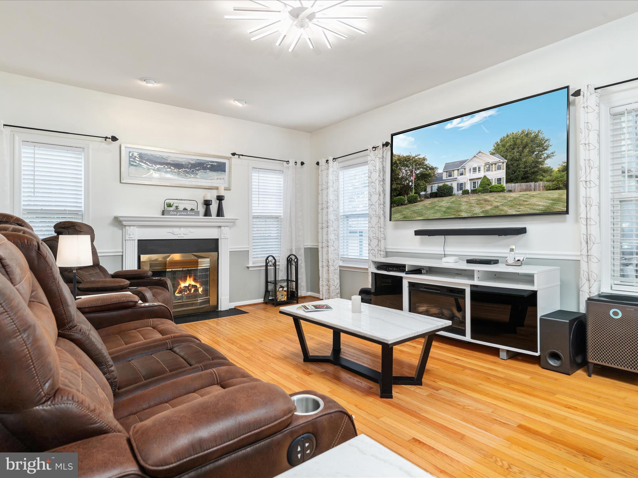 YORKVILLE - Residential