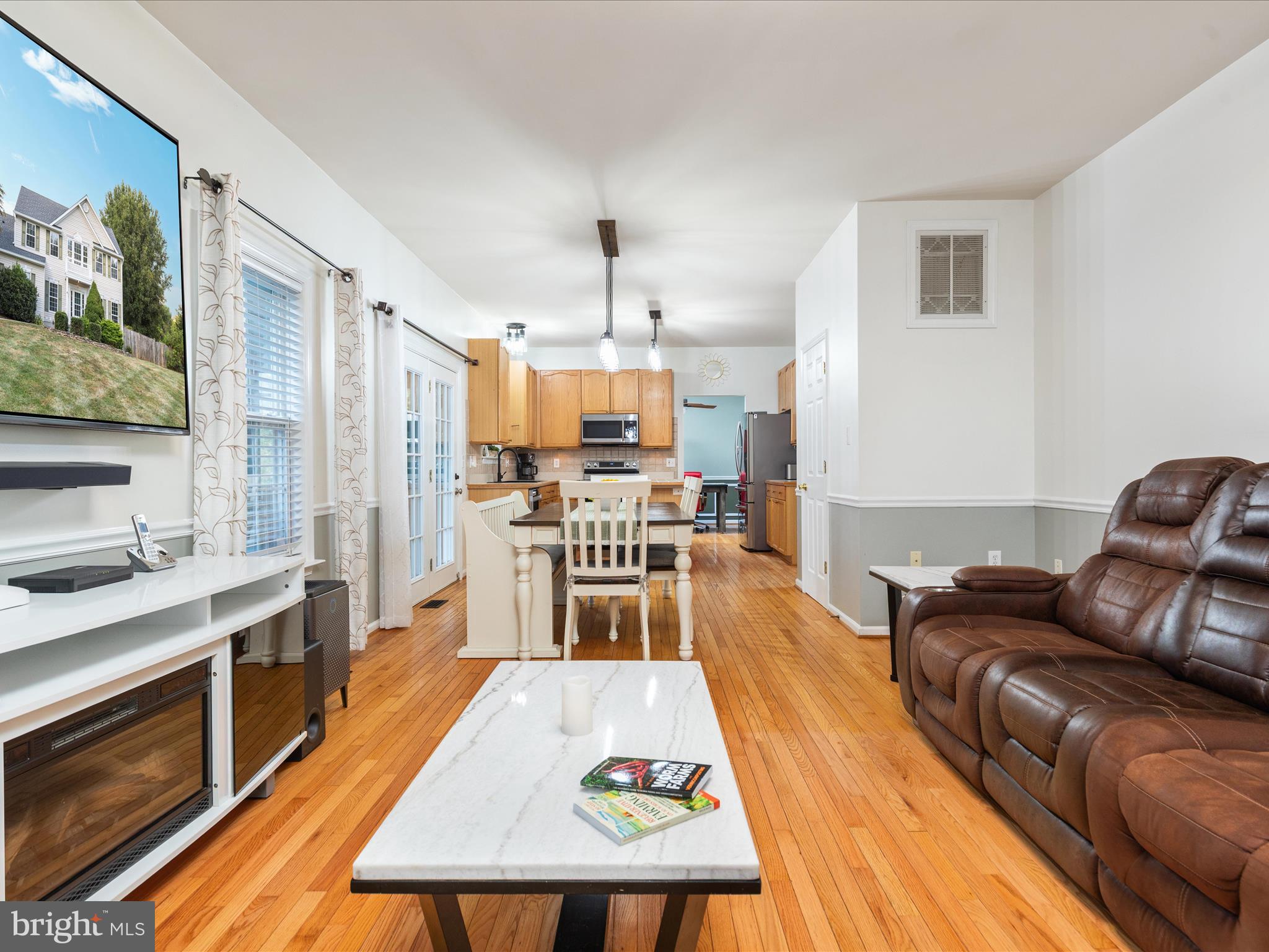 YORKVILLE - Residential