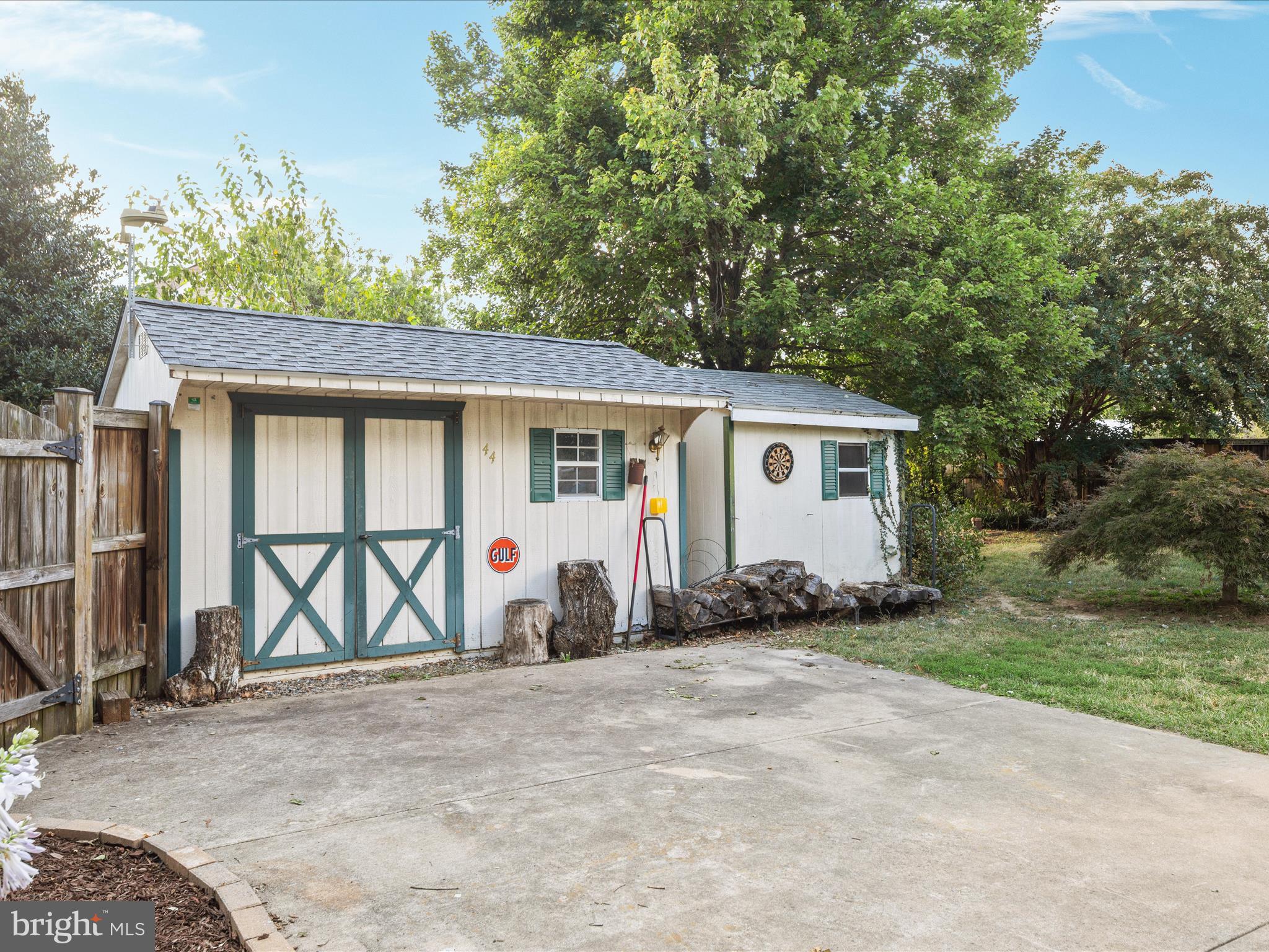 YORKVILLE - Residential