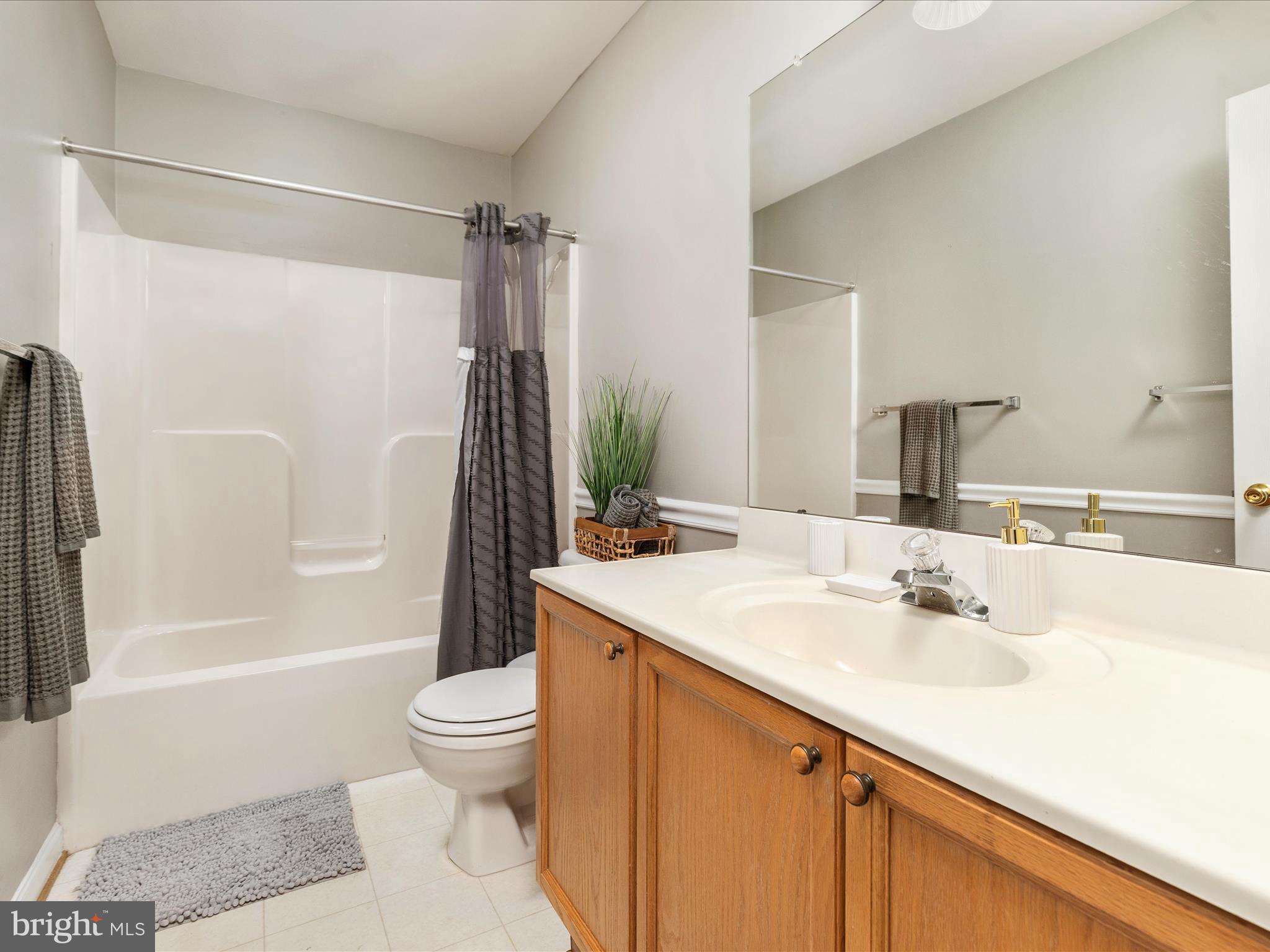 YORKVILLE - Residential