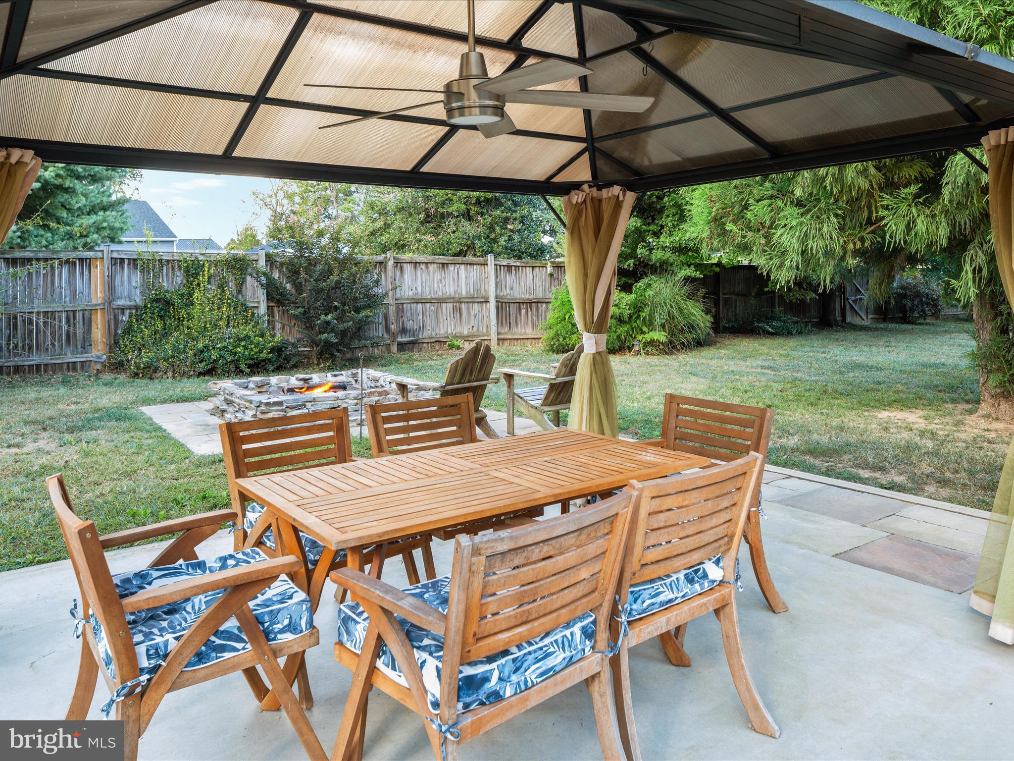 YORKVILLE - Residential