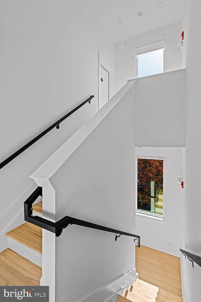 UNIVERSITY CITY - Residential Lease