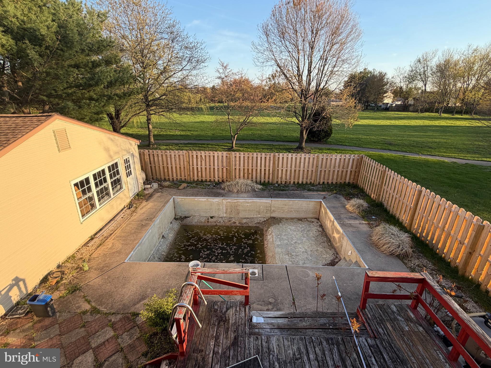 JAMESTOWNE - Residential