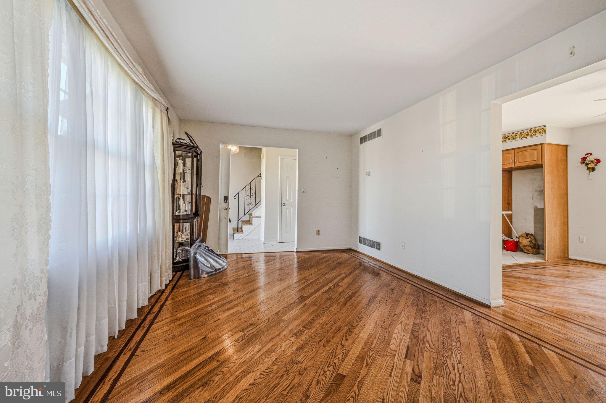 JAMESTOWNE - Residential