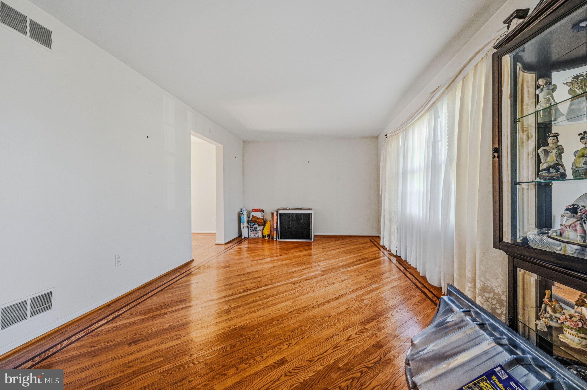 JAMESTOWNE - Residential