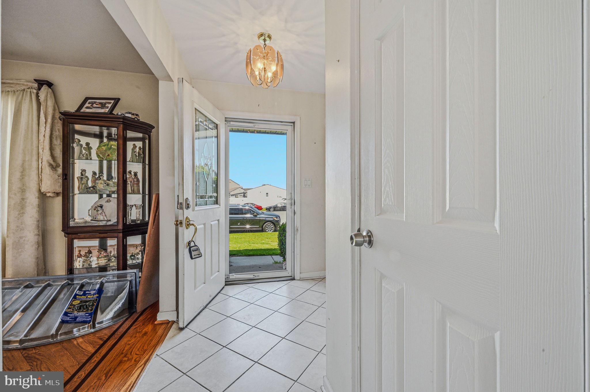 JAMESTOWNE - Residential