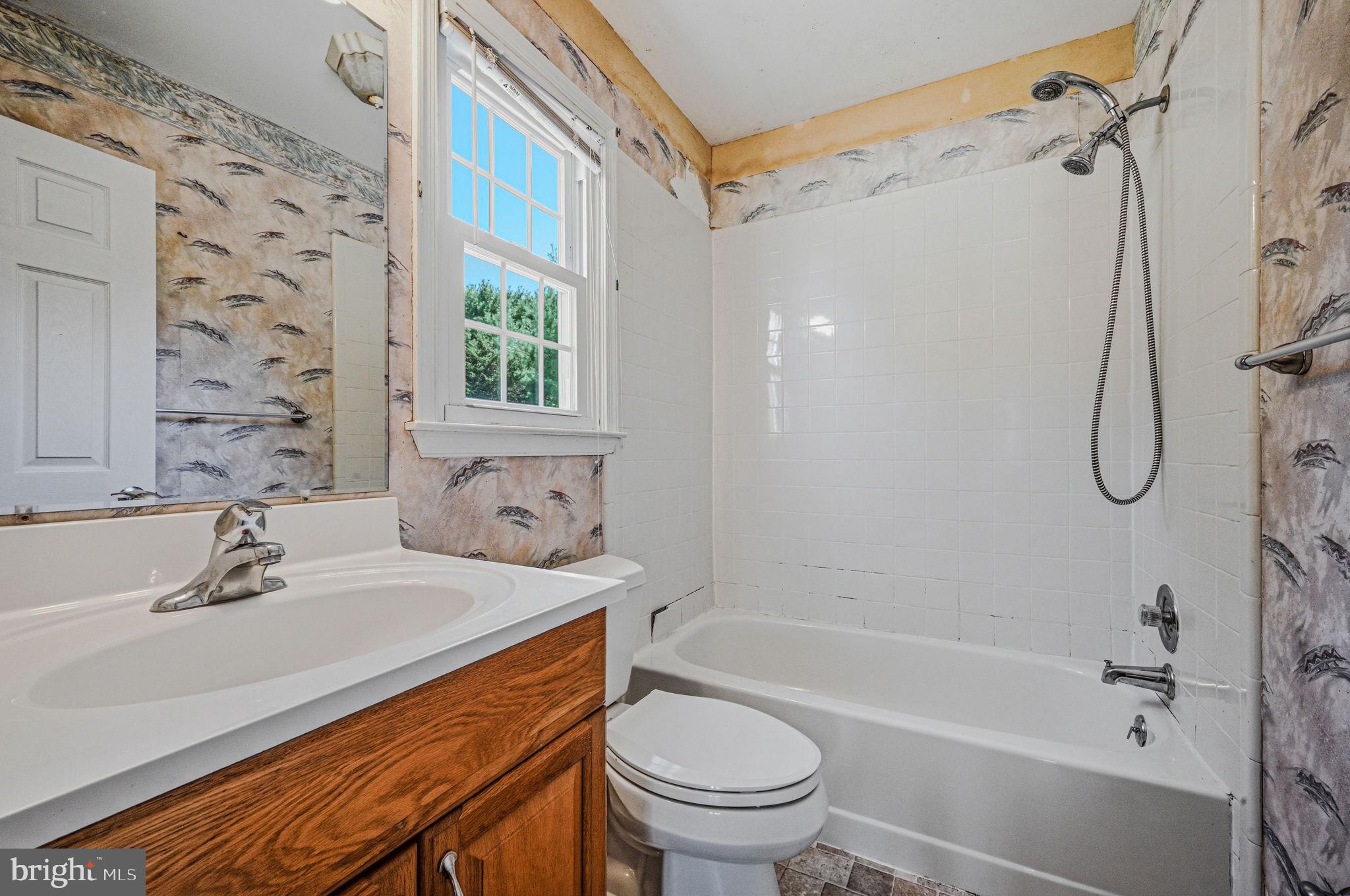 JAMESTOWNE - Residential