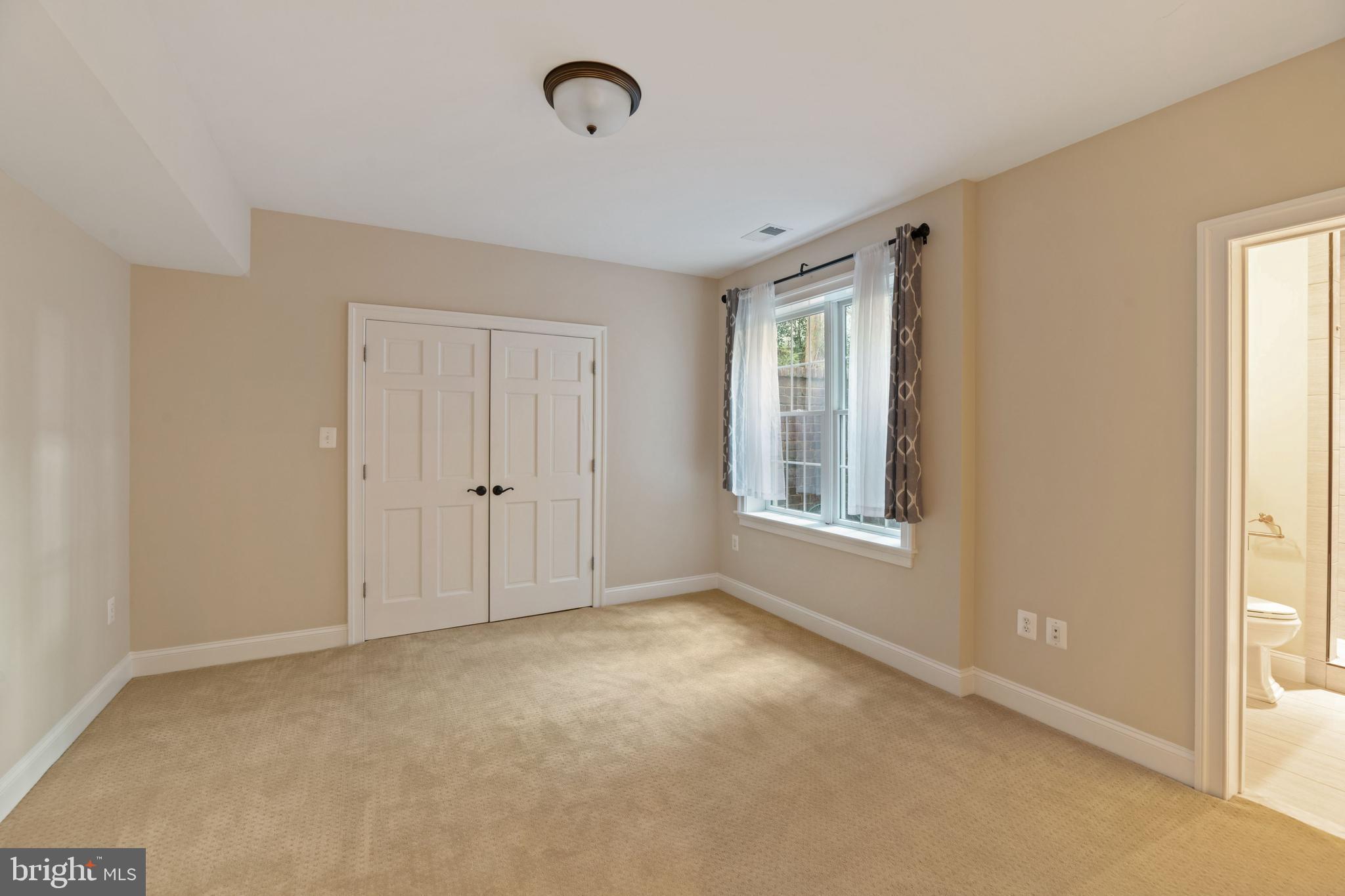 LEE HEIGHTS - Residential