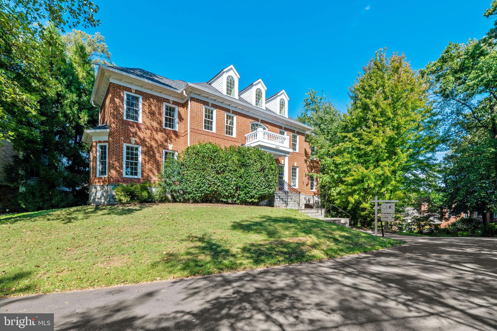 LEE HEIGHTS - Residential