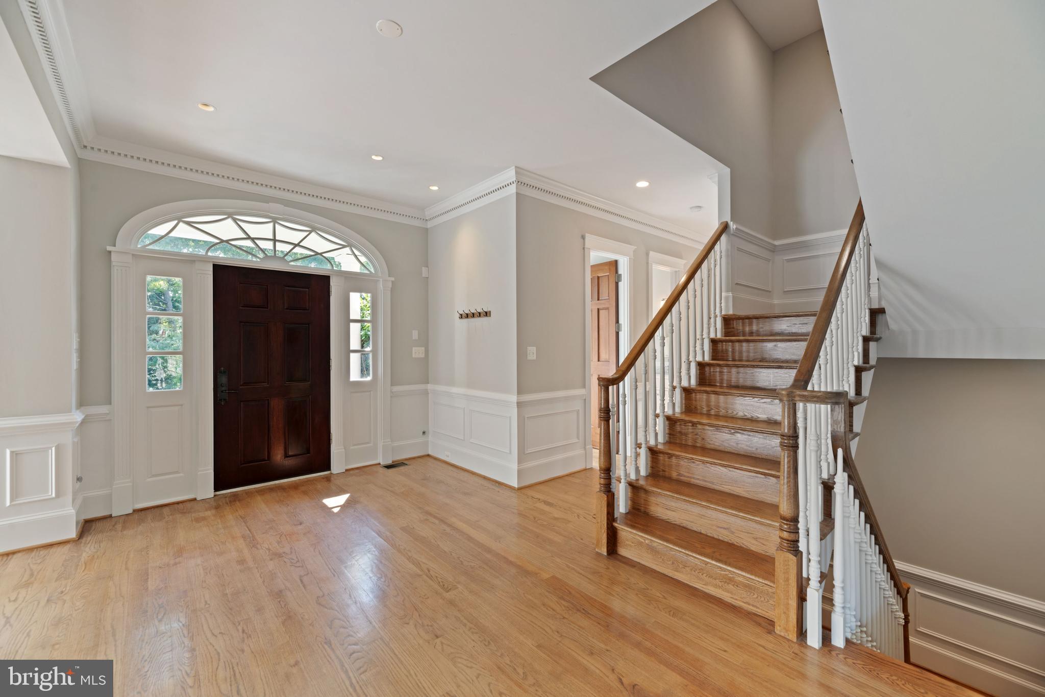 LEE HEIGHTS - Residential