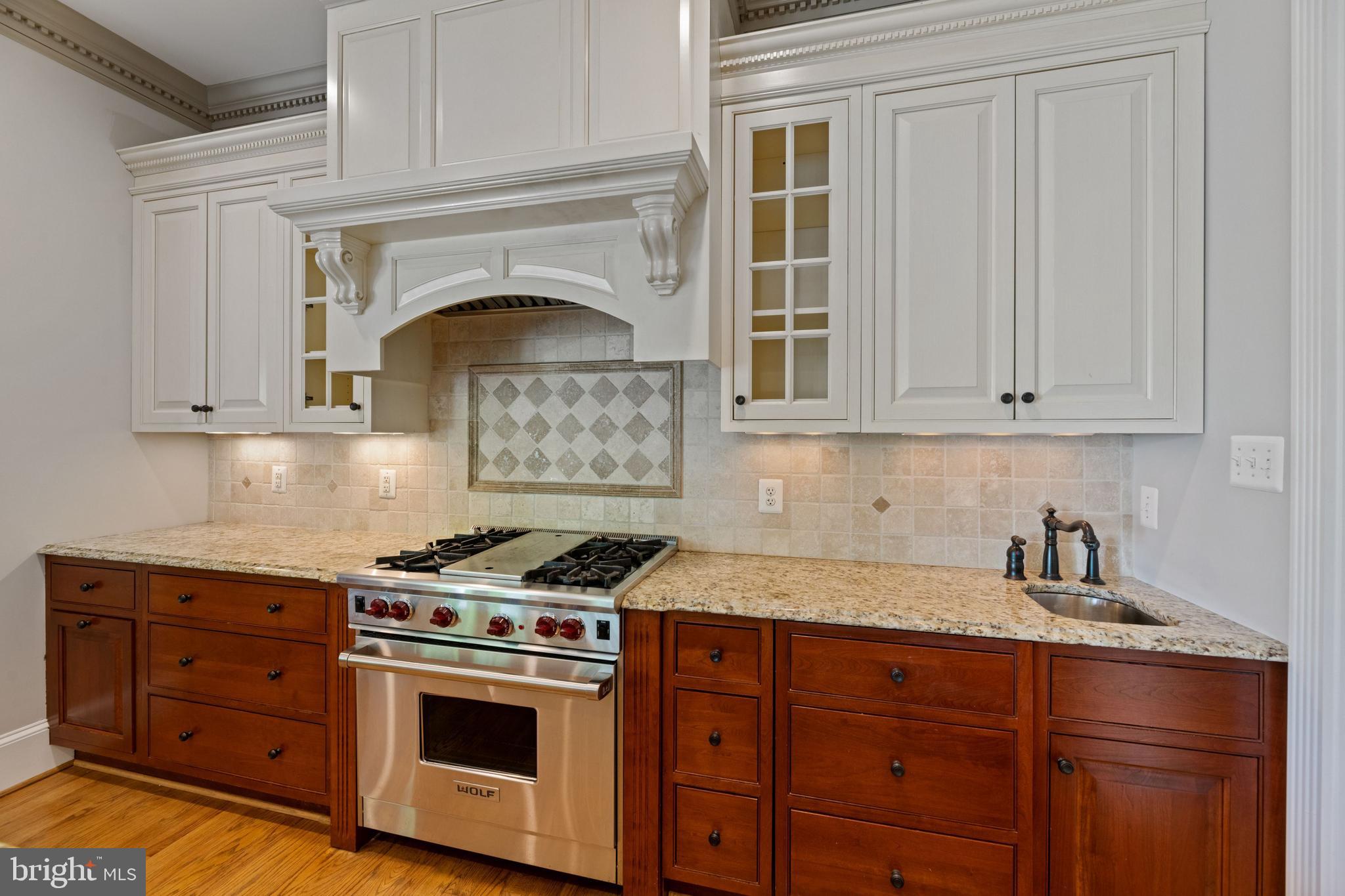 LEE HEIGHTS - Residential