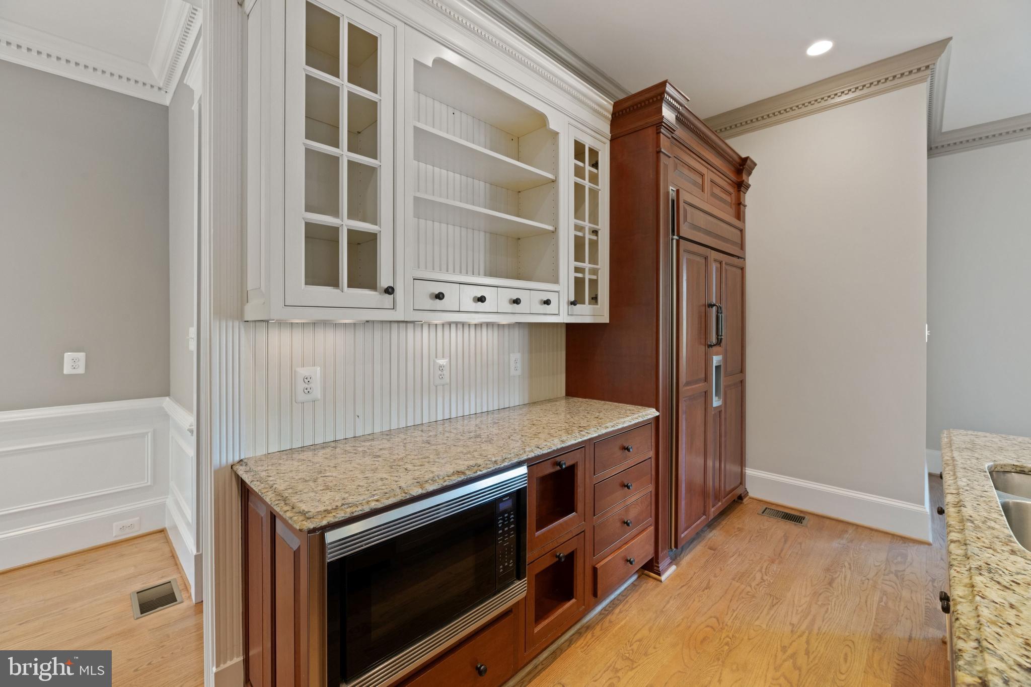 LEE HEIGHTS - Residential