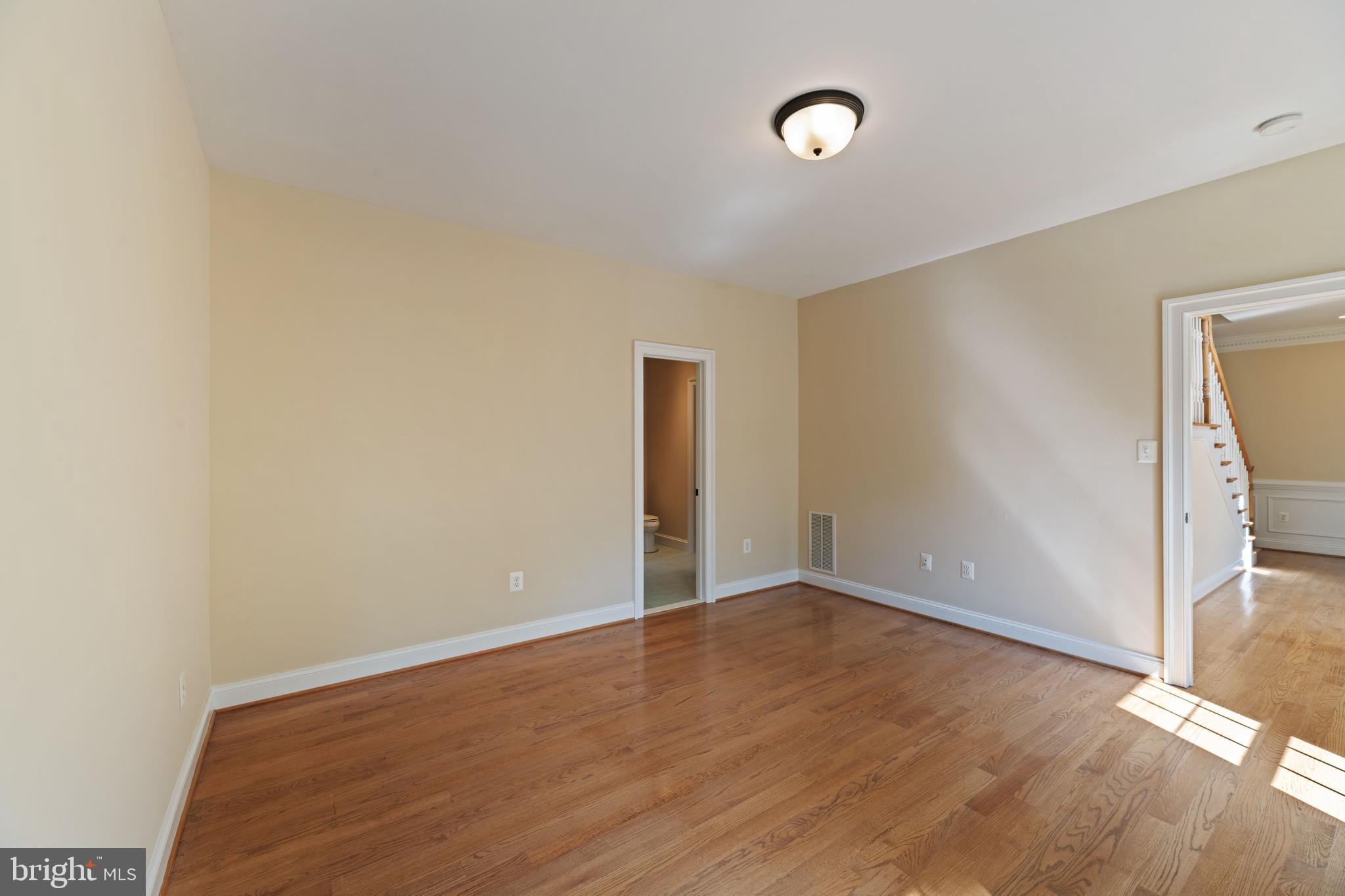 LEE HEIGHTS - Residential