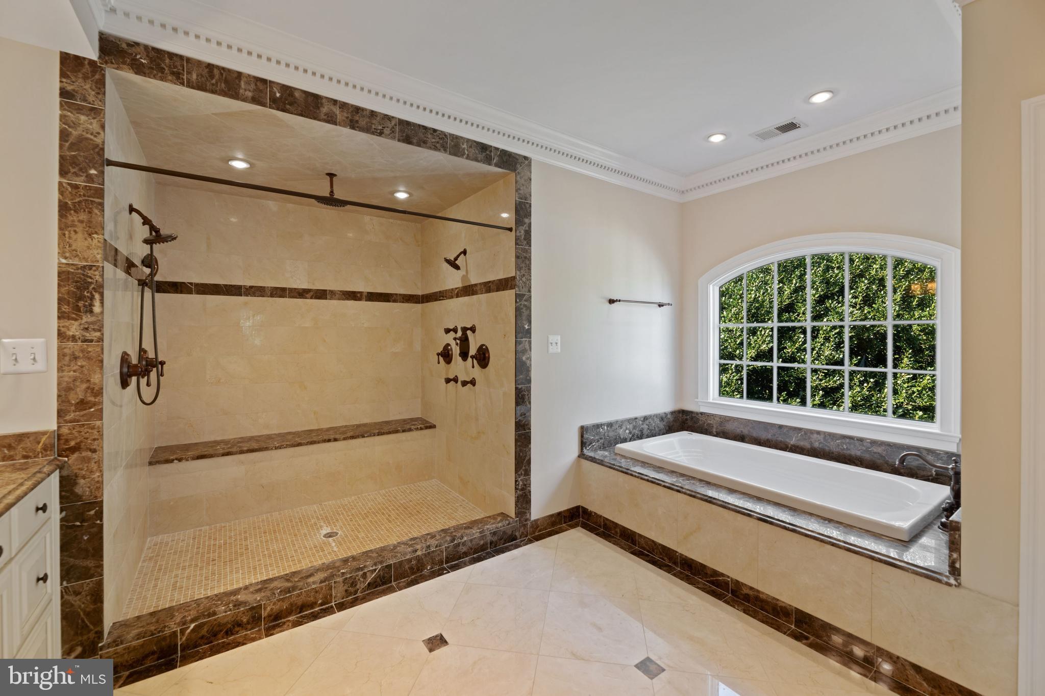 LEE HEIGHTS - Residential