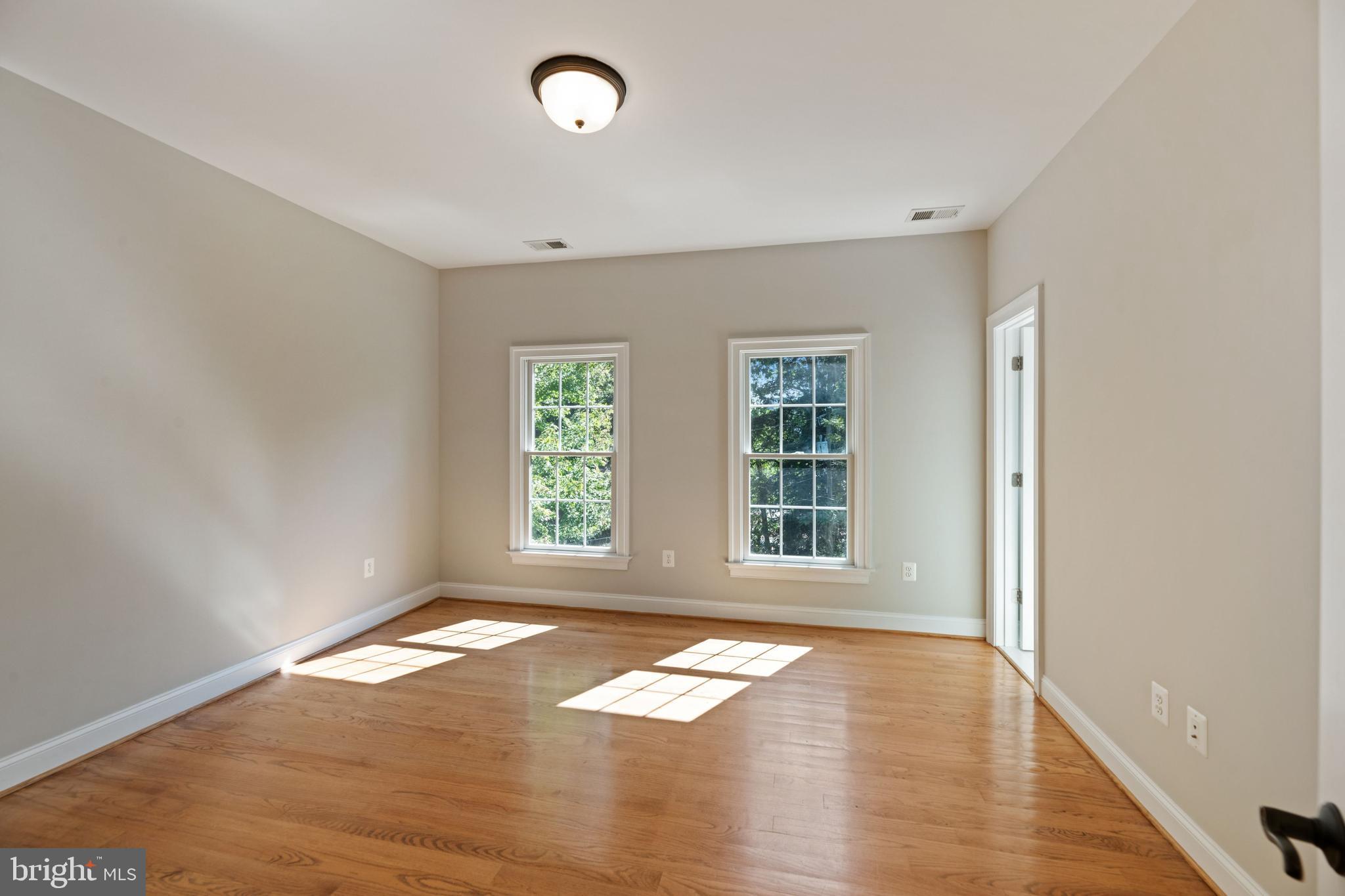 LEE HEIGHTS - Residential