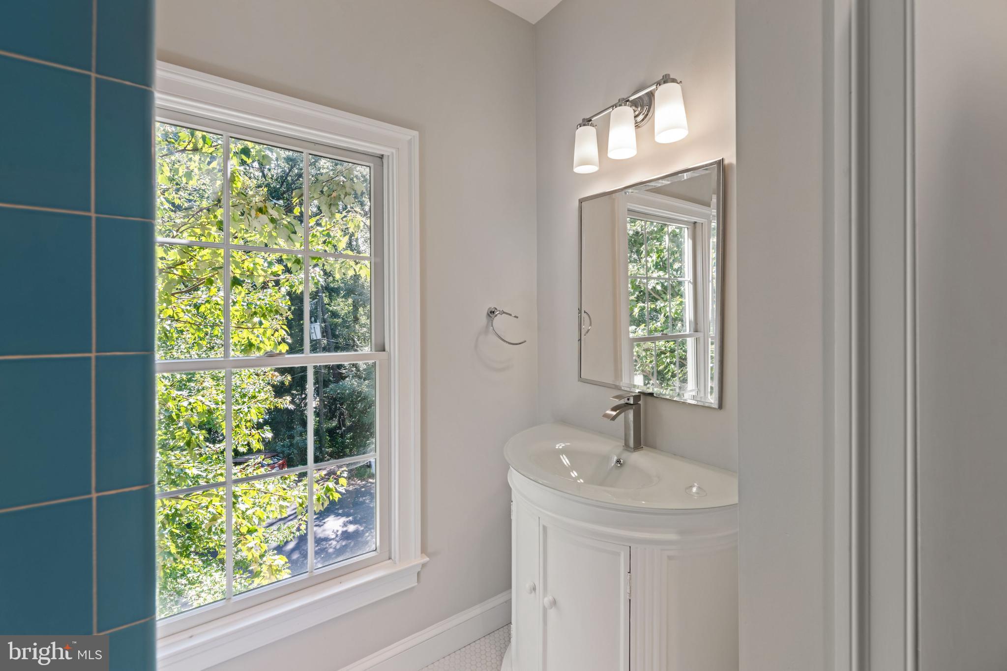 LEE HEIGHTS - Residential