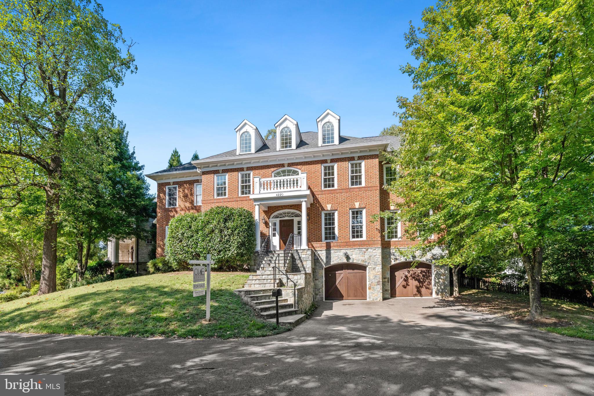 LEE HEIGHTS - Residential