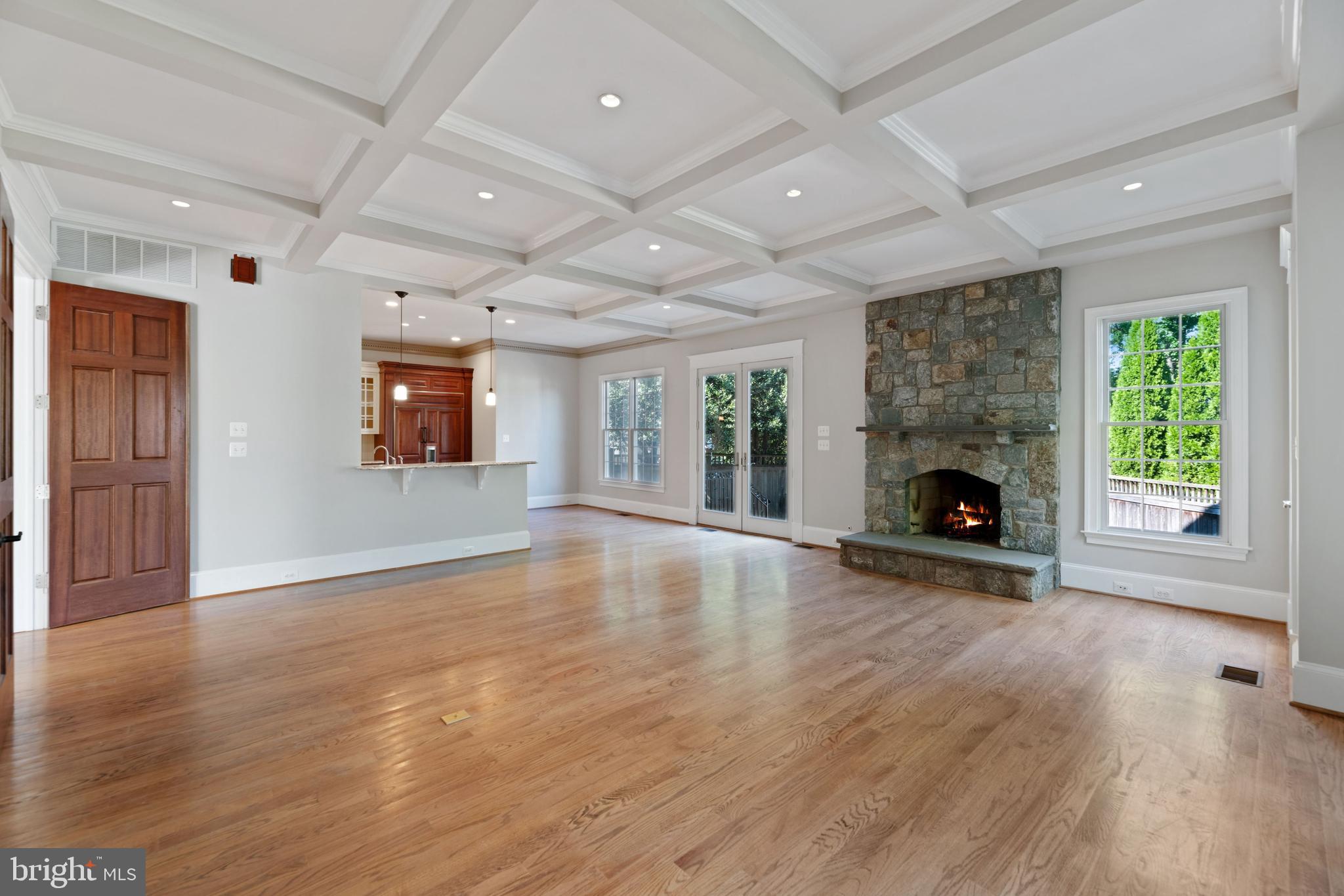 LEE HEIGHTS - Residential