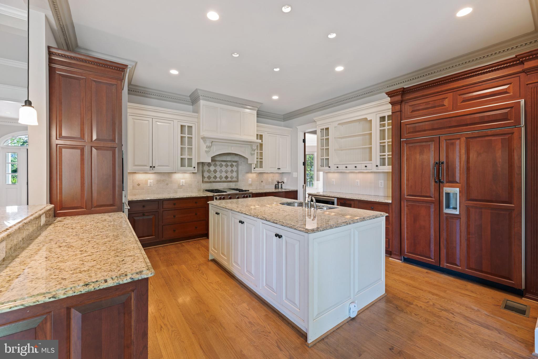 LEE HEIGHTS - Residential