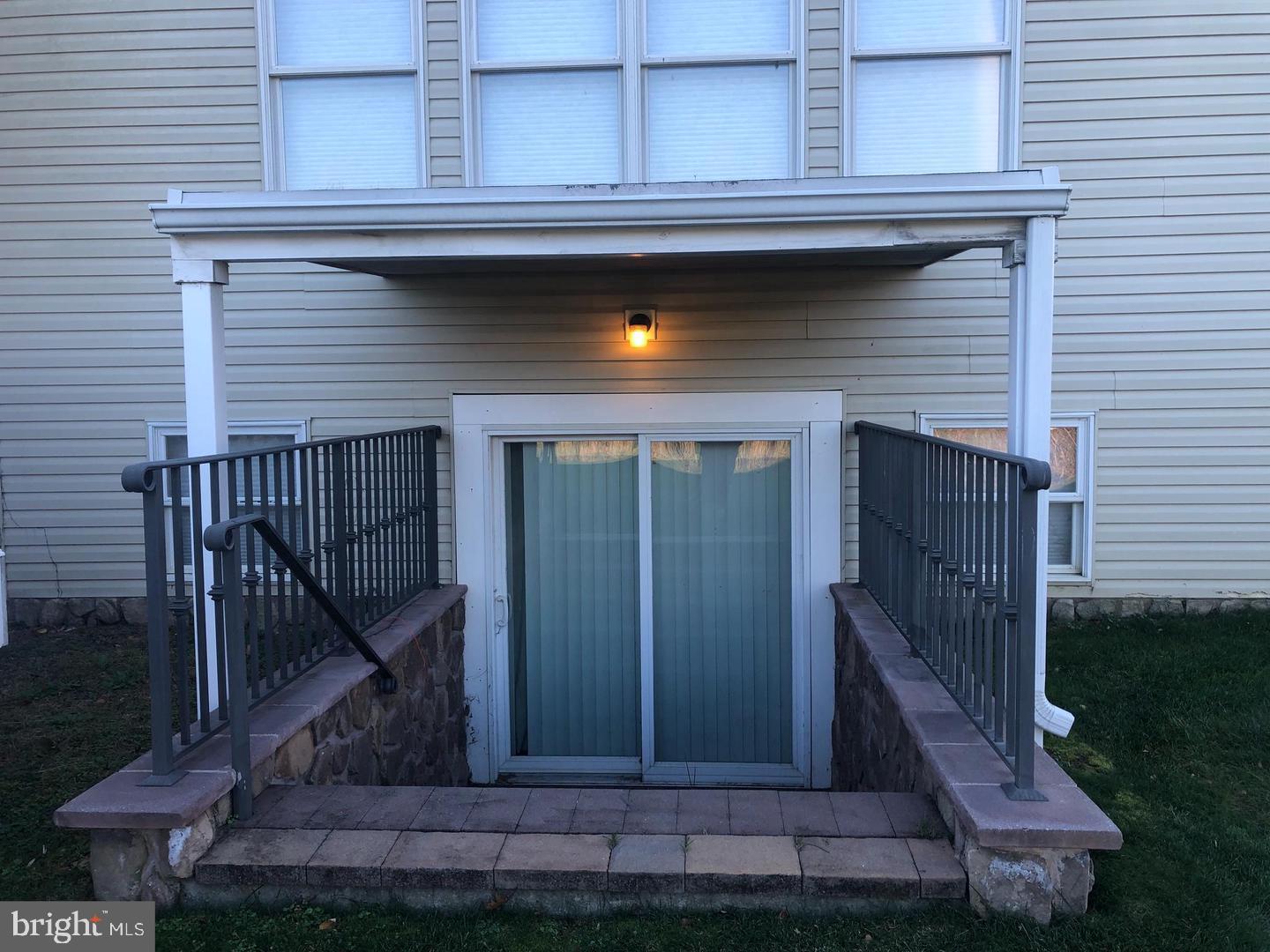 304 CRESCENT DRIVE