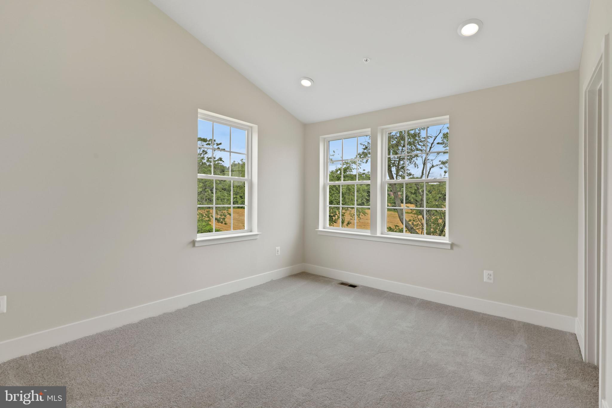 ST CHARLES - Residential