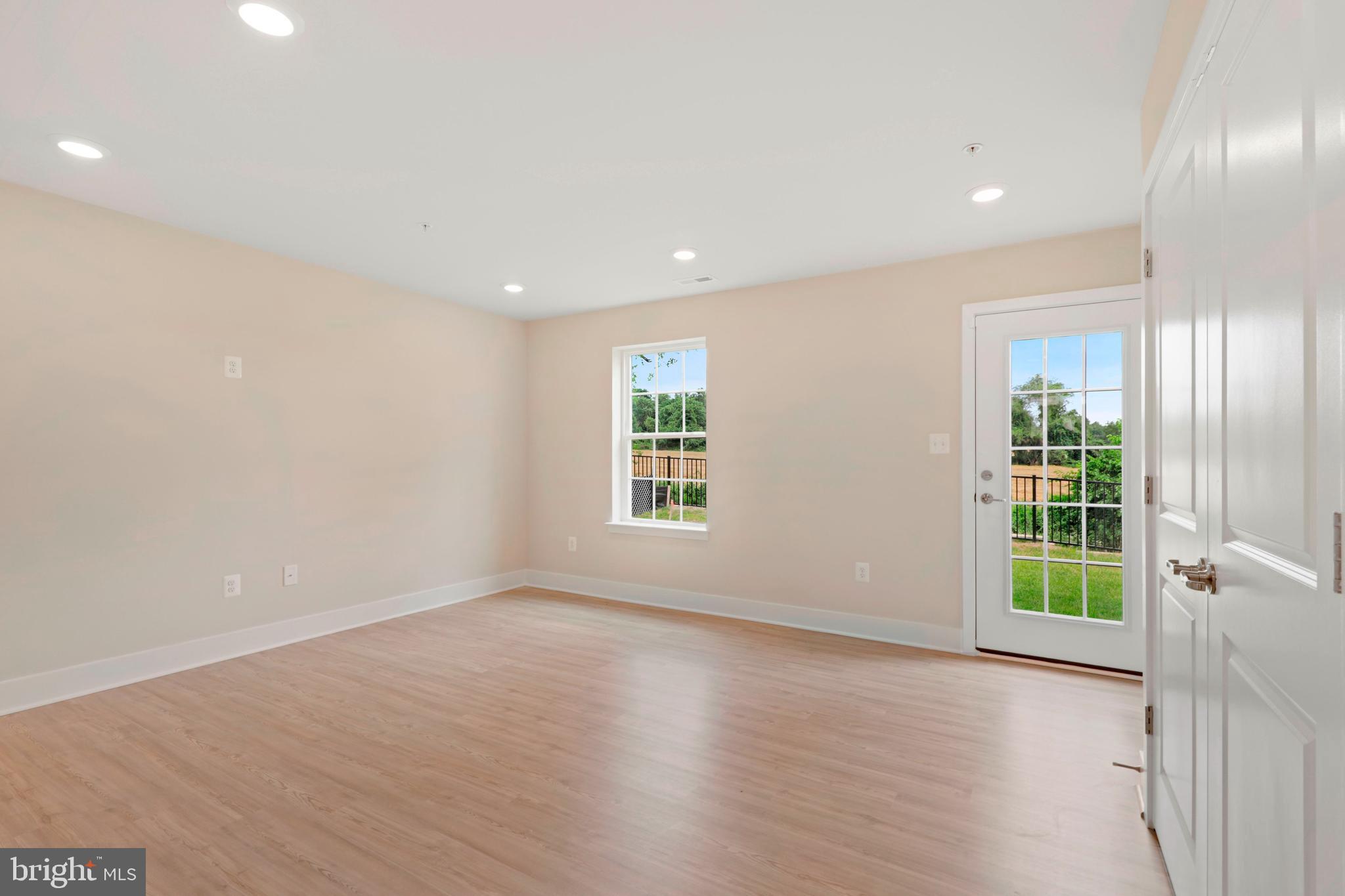 ST CHARLES - Residential