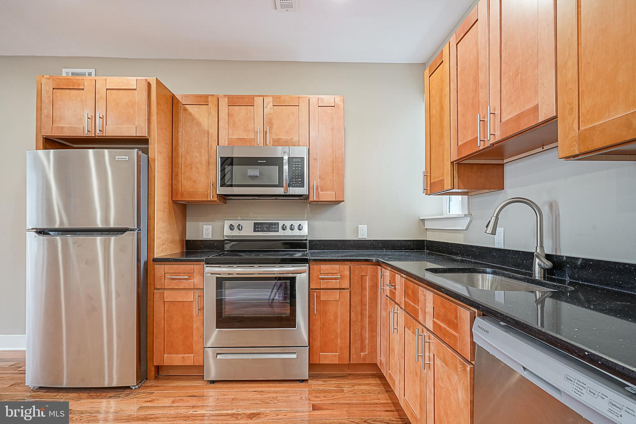 915 BELMONT AVENUE 2