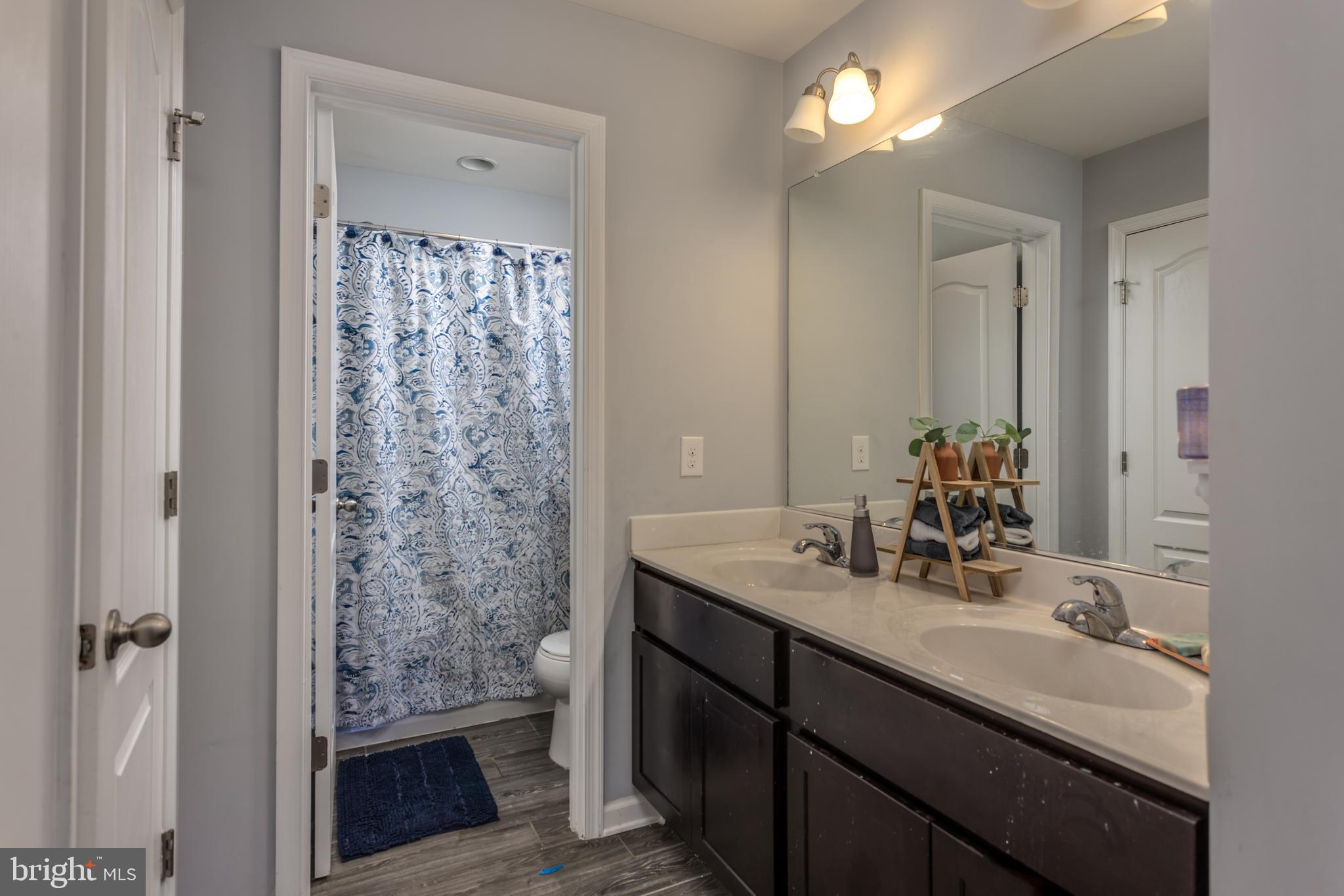 RED BUD RUN III - Residential